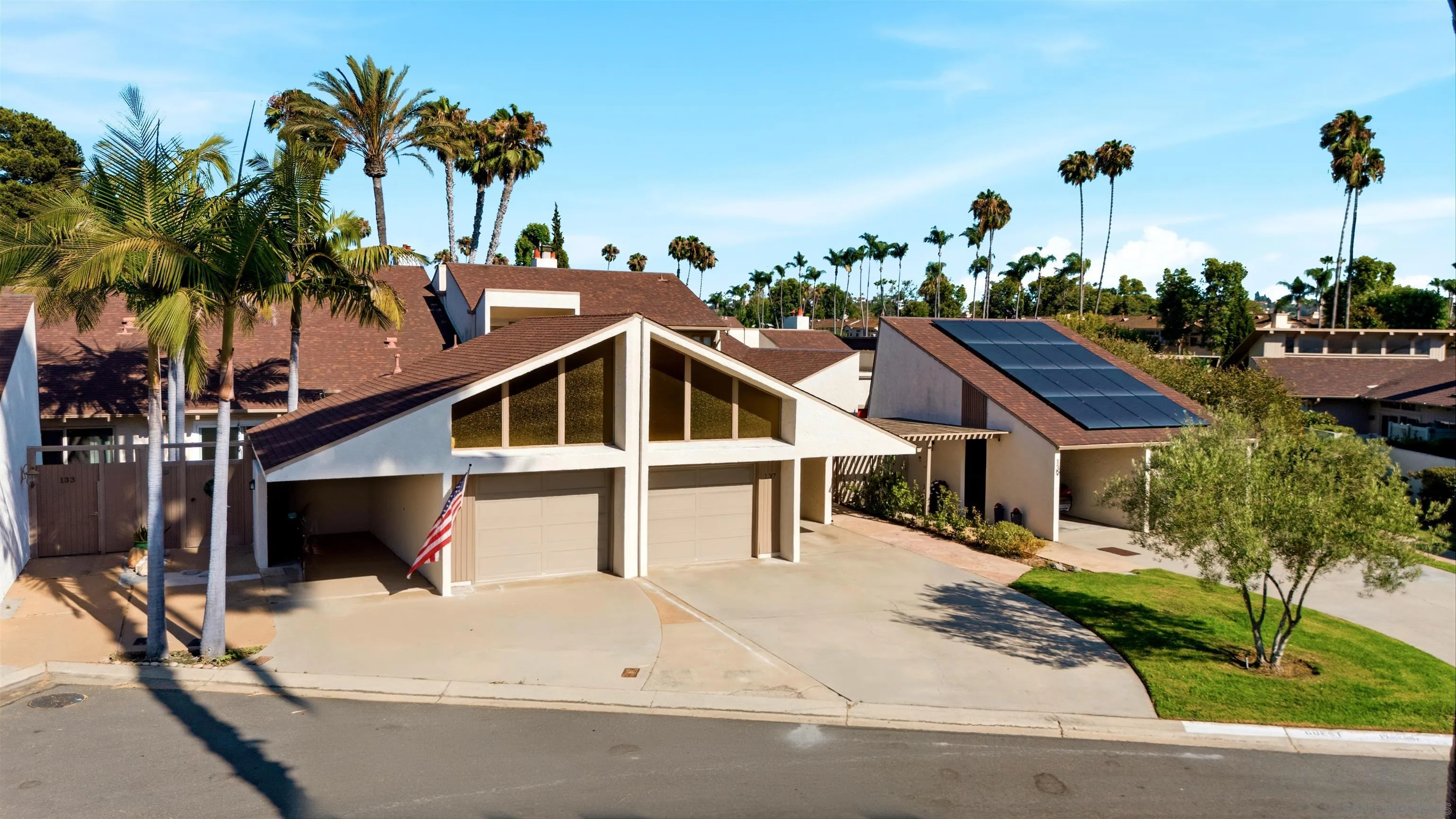 https://cdn.realtyfeed.com/cdn/127/260024648/23d69d9ea33e2bed5f6cf7c91e8cc87a.webp