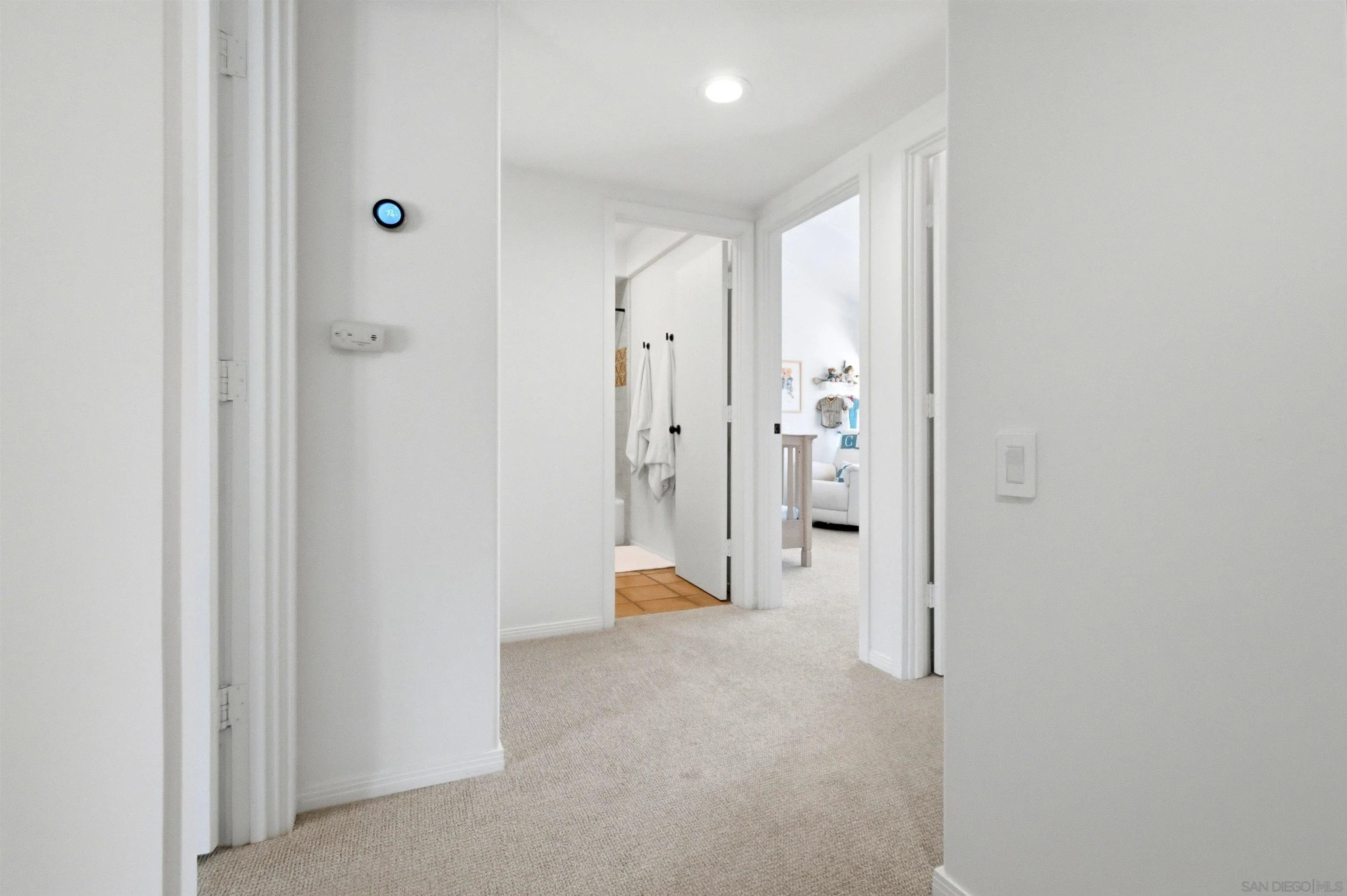 https://cdn.realtyfeed.com/cdn/127/260024648/55c767669404363f0dfe619b23510b6c.webp