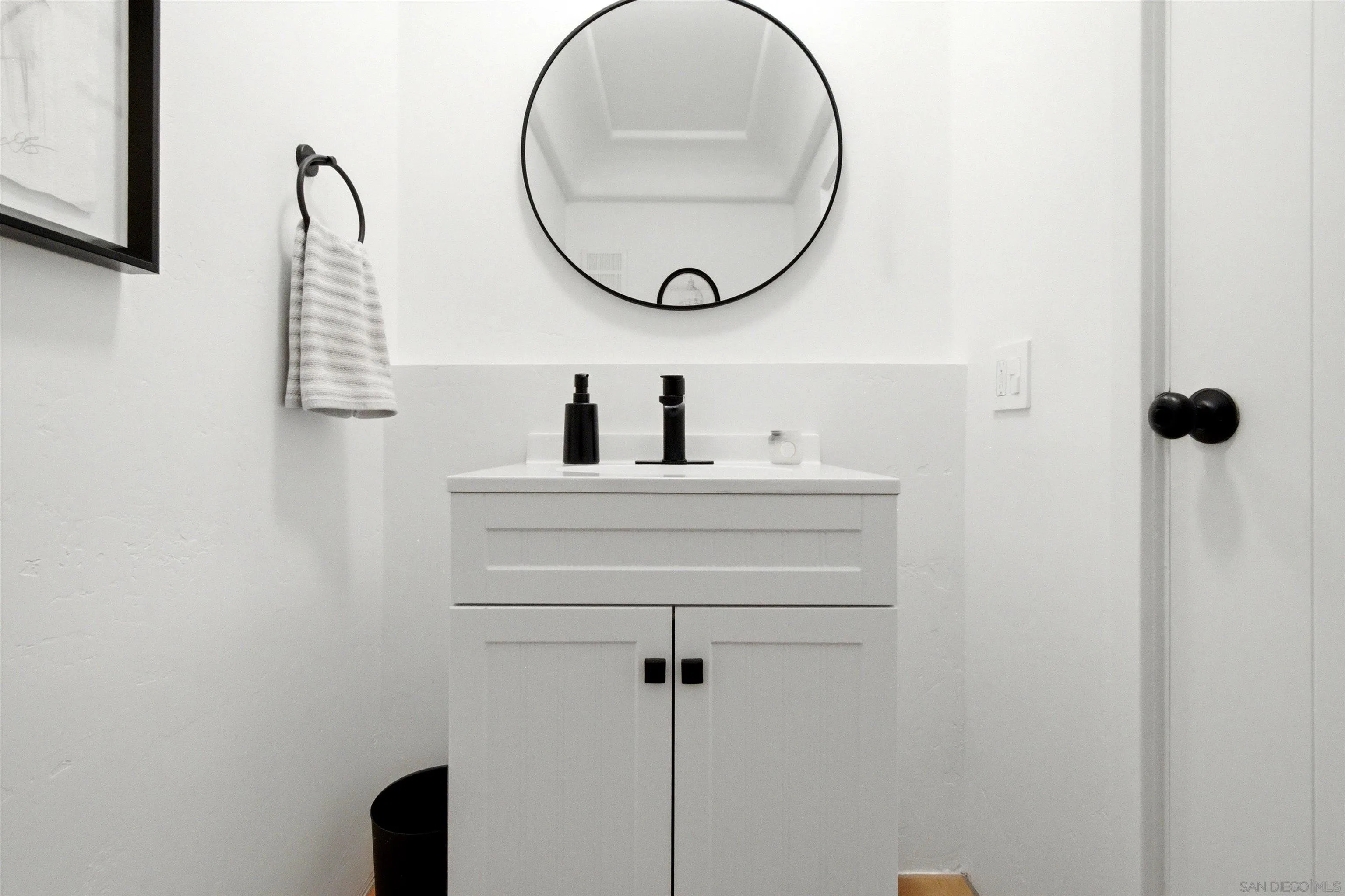 https://cdn.realtyfeed.com/cdn/127/260024648/ce2fa4c46019e5daf600be6f231efa59.webp