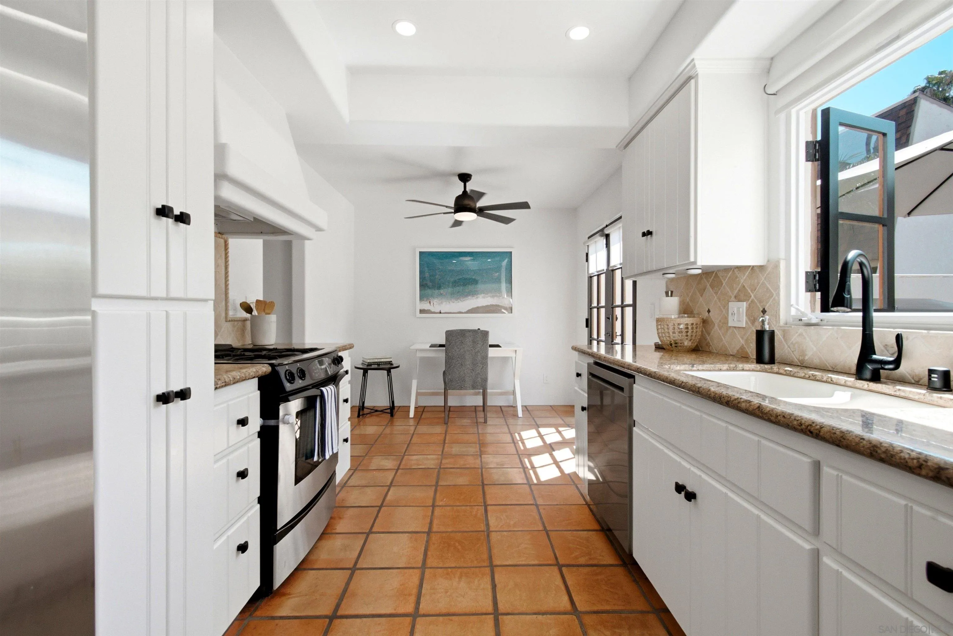 https://cdn.realtyfeed.com/cdn/127/260024648/fcddb0f42face8daaa870df4fededbc7.webp