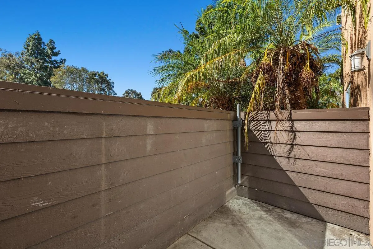 https://cdn.realtyfeed.com/cdn/127/260024650/986fea0322cd8ab259800d467b321392.webp