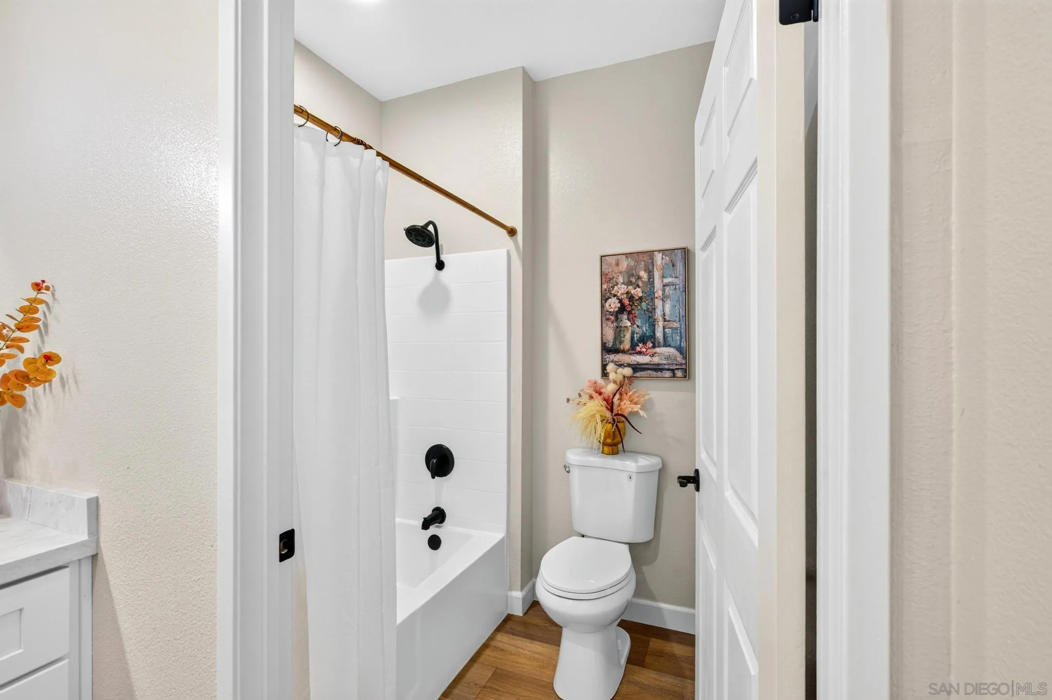 https://cdn.realtyfeed.com/cdn/127/260024674/5488a159aabe8003a6cb5a8cafb3fefe.webp