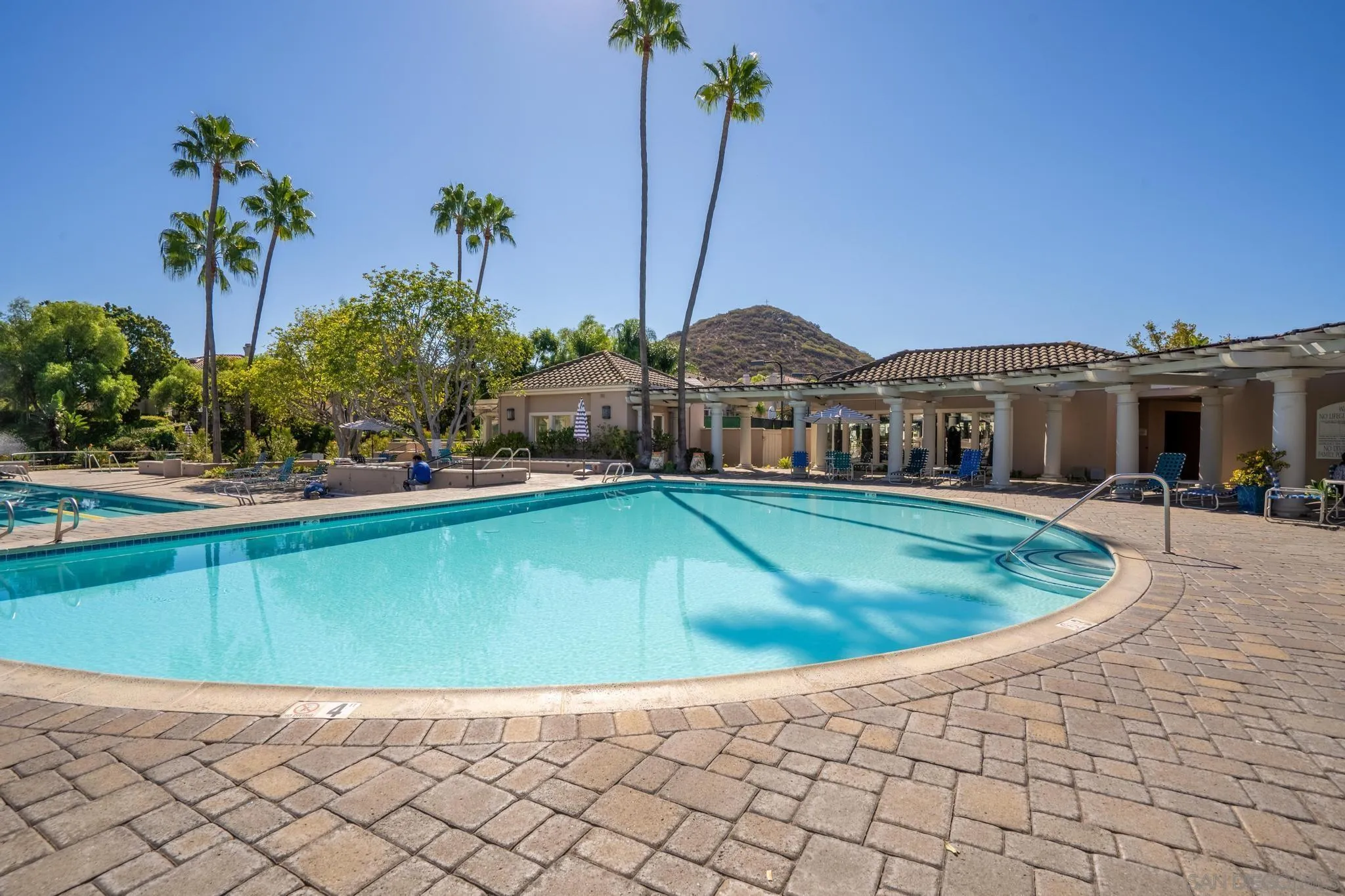 https://cdn.realtyfeed.com/cdn/127/260024674/de817df249845ca772f5e092ad037549.webp