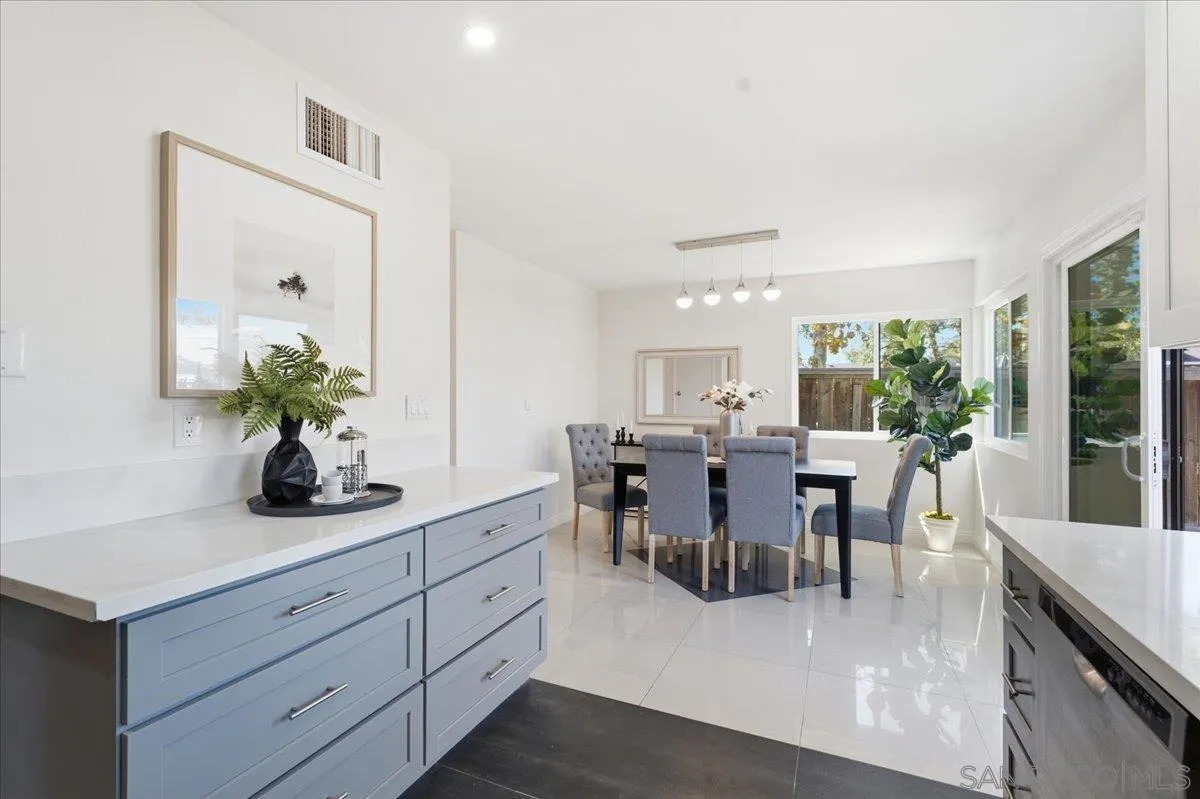 https://cdn.realtyfeed.com/cdn/127/260024676/2cd4572e3bcffdbb22c14022607779ee.webp