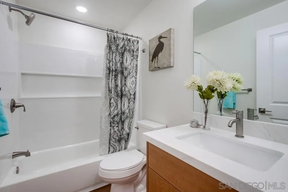 https://cdn.realtyfeed.com/cdn/127/260024688/2390e36402f19785f87782fcf3623f0e.webp