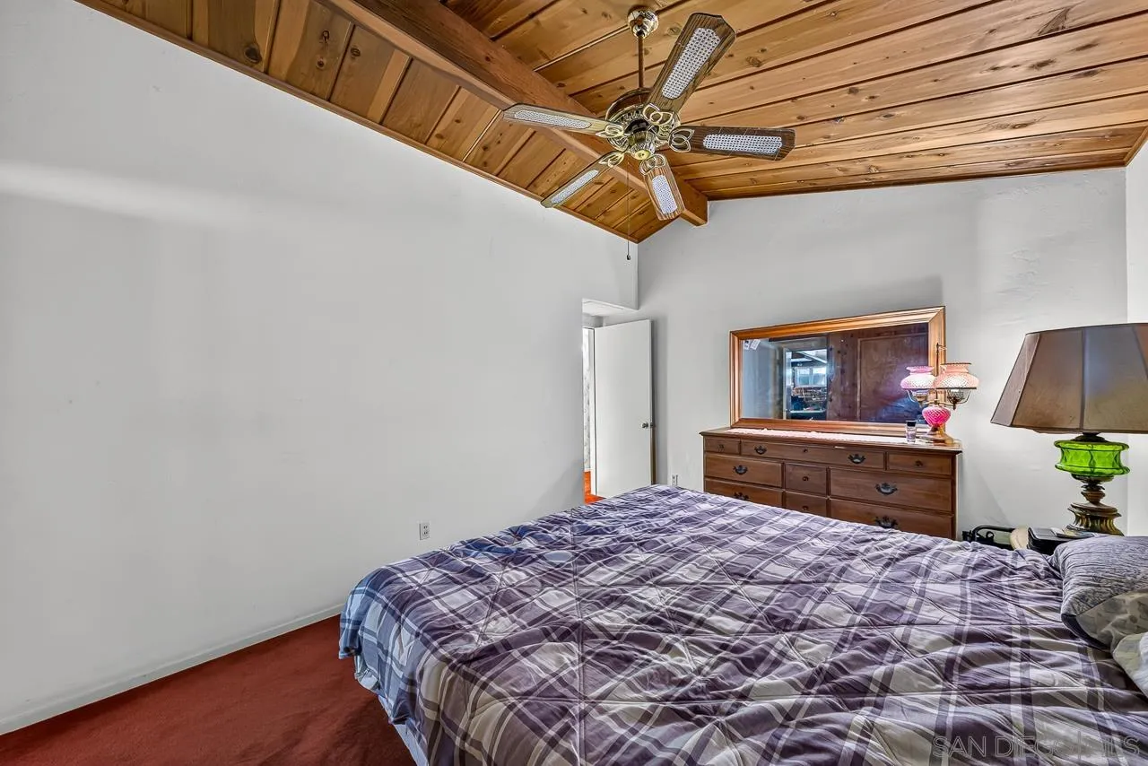 https://cdn.realtyfeed.com/cdn/127/260024697/1b56d9886184f5e1c16b614dd19b2725.webp