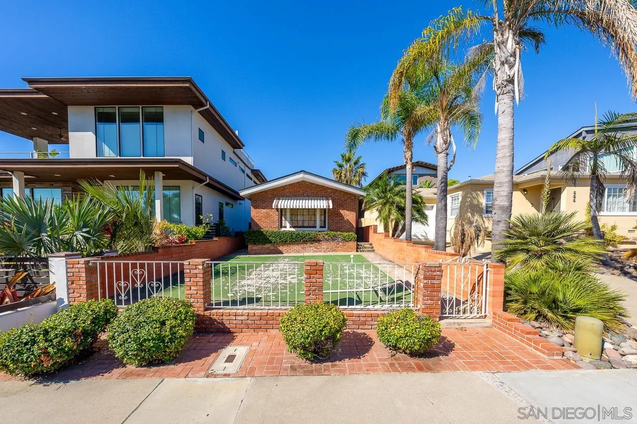 https://cdn.realtyfeed.com/cdn/127/260024697/acb5e5ed7d22a6ad0faa3fc779b24f12.webp