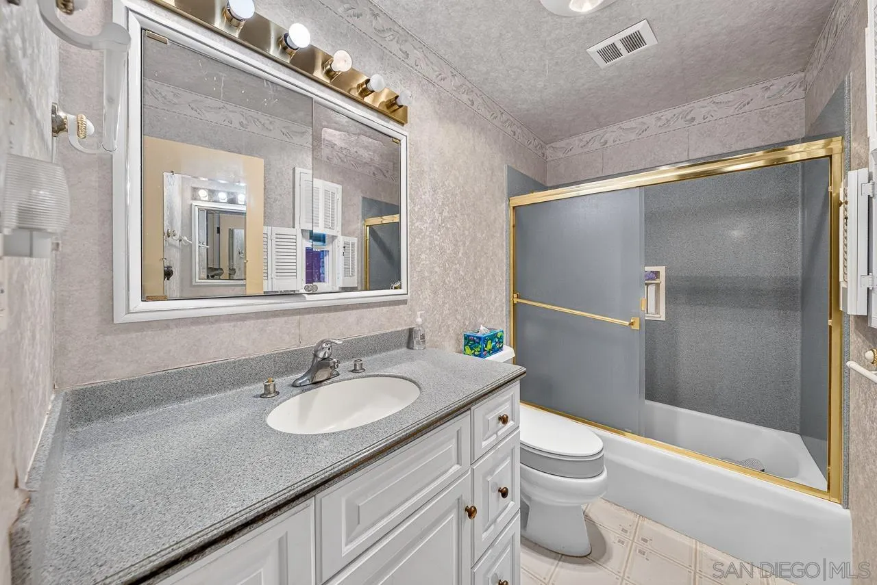 https://cdn.realtyfeed.com/cdn/127/260024697/f9ccab089b9c771436efef9a109754c3.webp