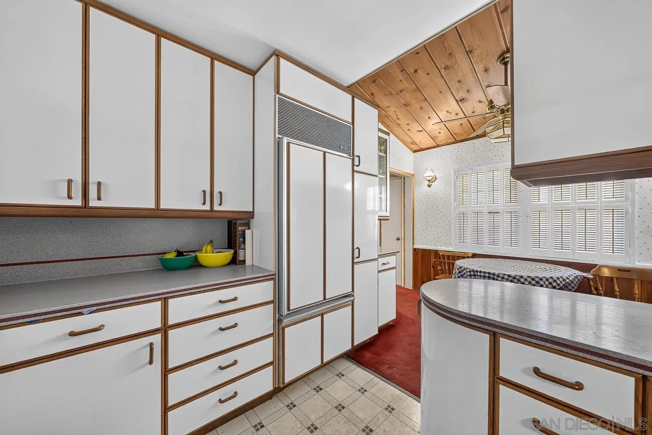 https://cdn.realtyfeed.com/cdn/127/260024697/ffc0d9890f95f848a748c4095f4874a6.webp
