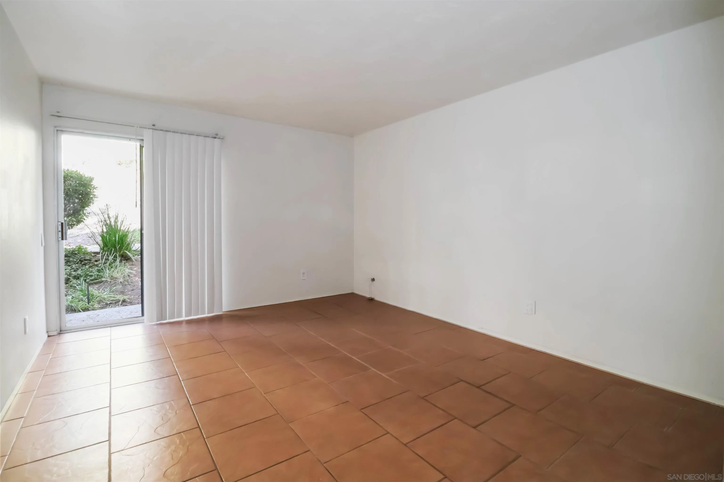 Photo #18: 2600247 Listing: Photo #18