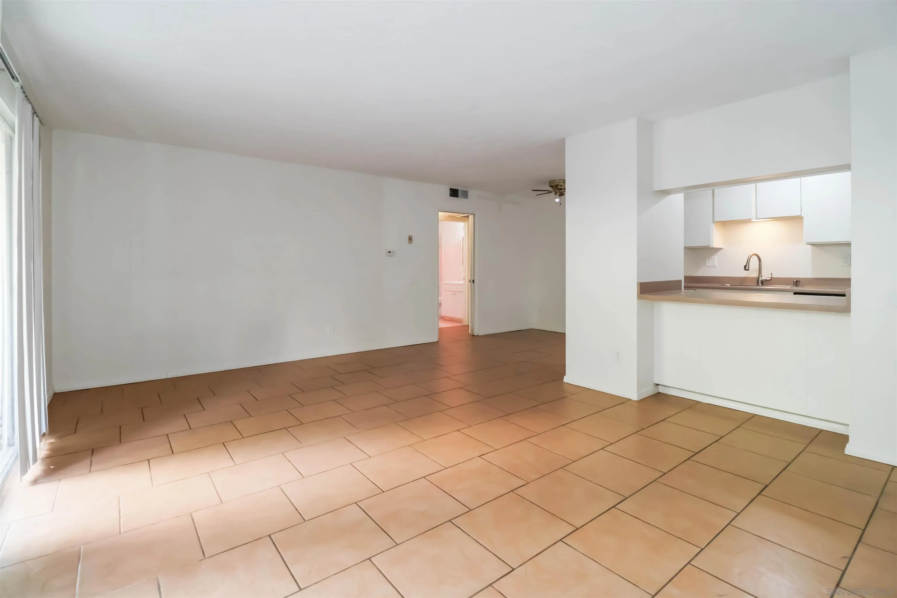 Photo #9: 2600247 Listing: Photo #9