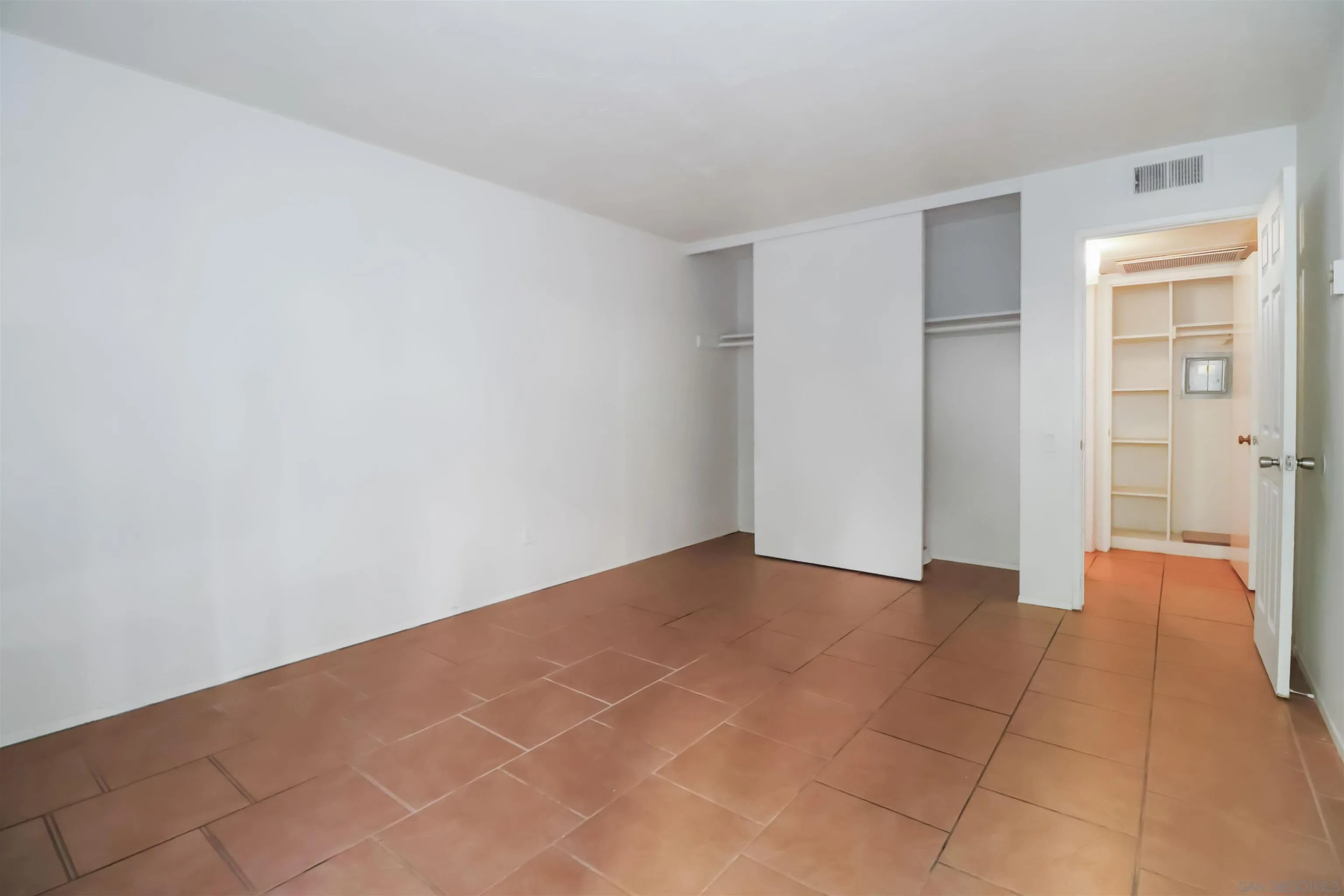 Photo #21: 2600247 Listing: Photo #21