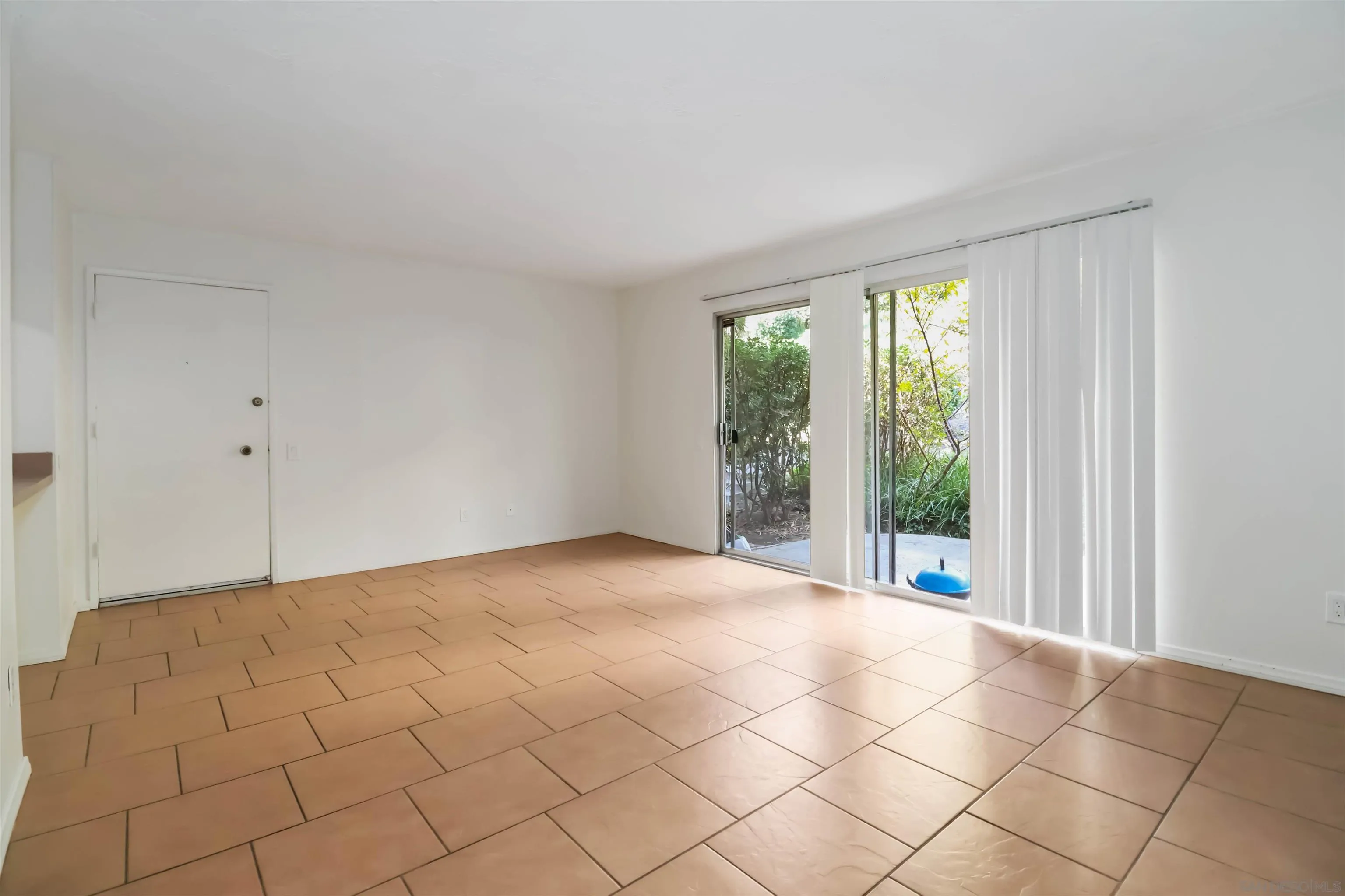 Photo #7: 2600247 Listing: Photo #7