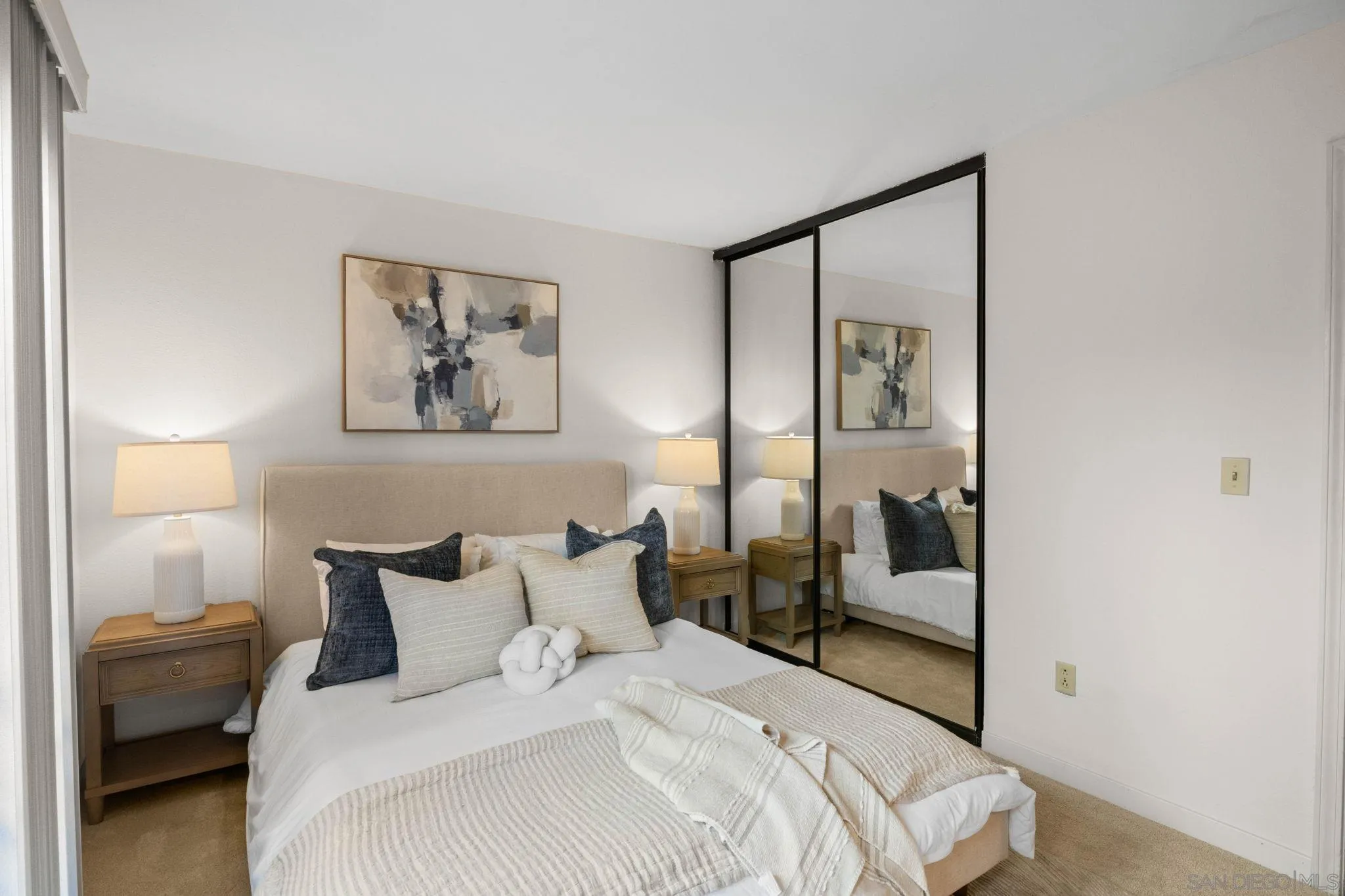 https://cdn.realtyfeed.com/cdn/127/260024711/759f82996875d56f98894a2300a71431.webp