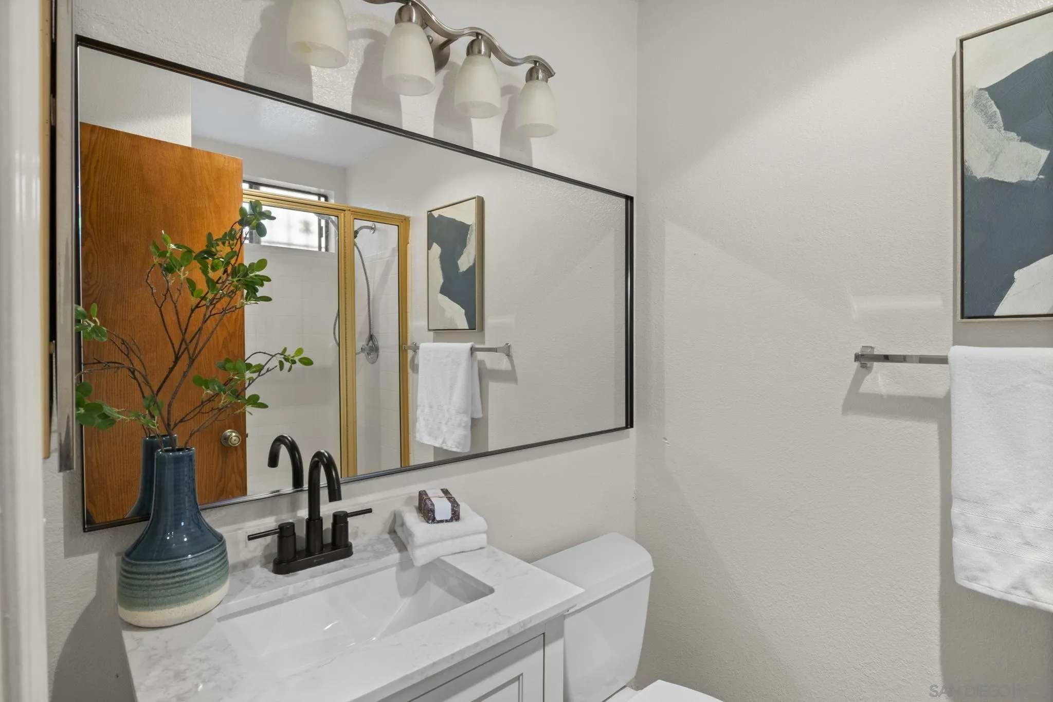 https://cdn.realtyfeed.com/cdn/127/260024711/f1da913f66980960da8298c5c3e58e60.webp