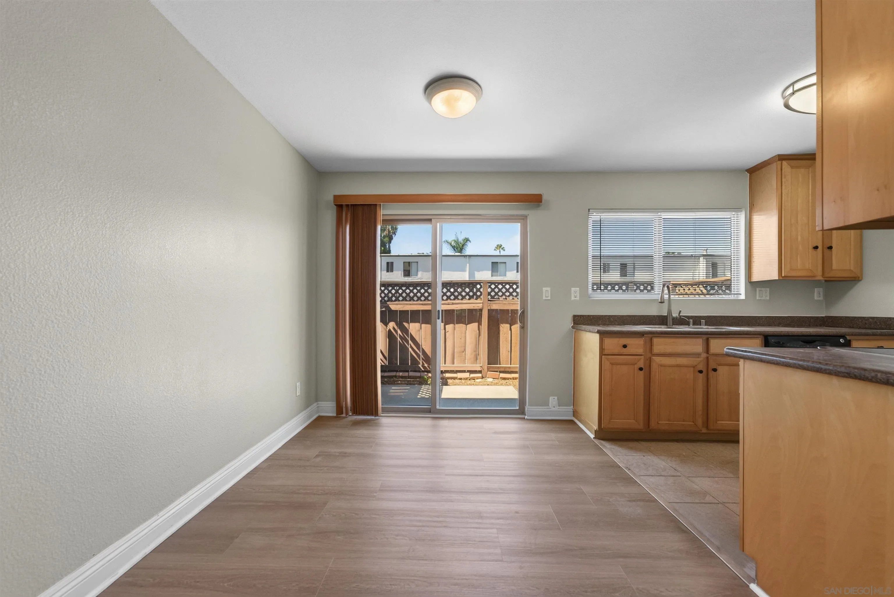 https://cdn.realtyfeed.com/cdn/127/260024721/30924b14562f0c8535566daea93ed9e0.webp
