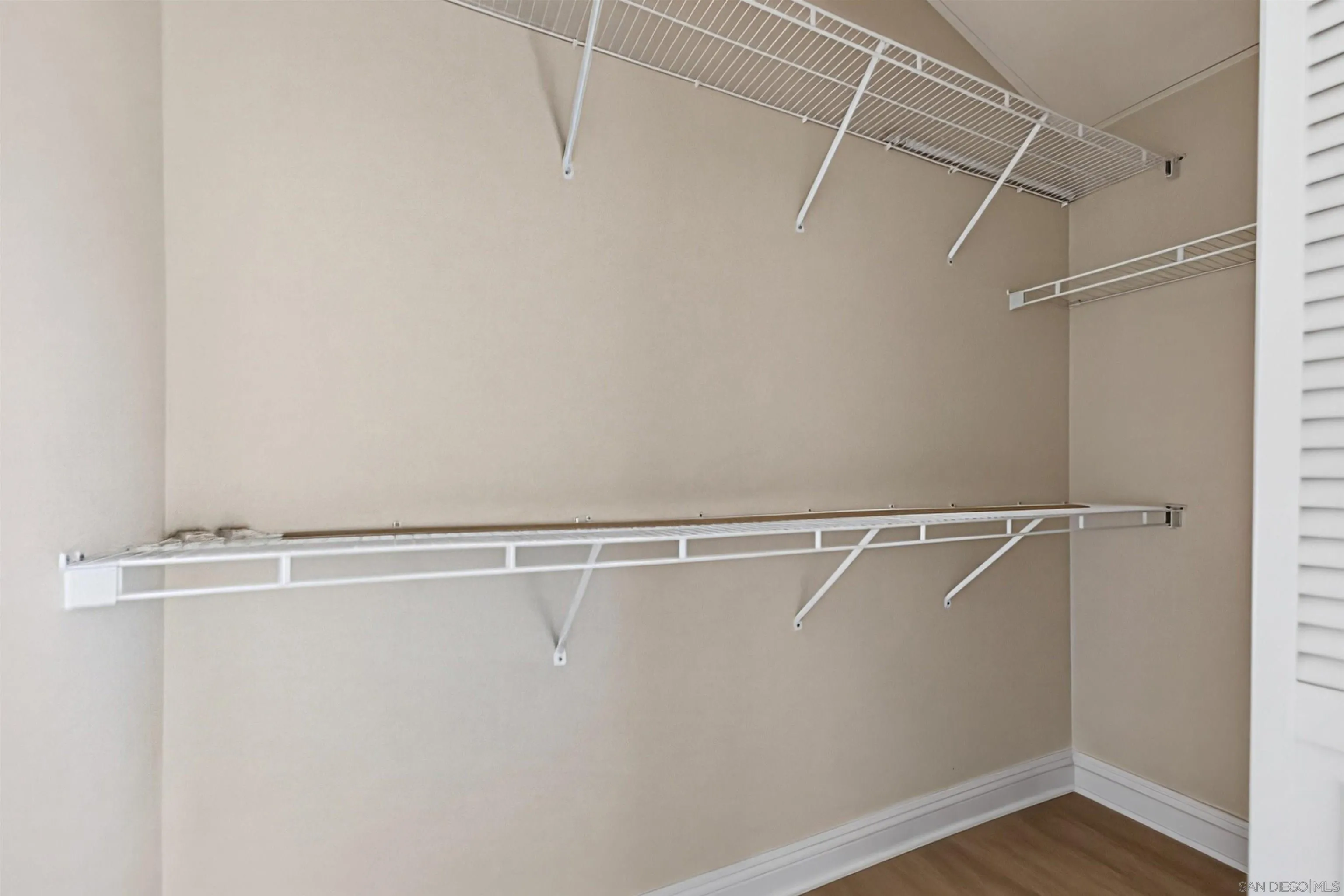 https://cdn.realtyfeed.com/cdn/127/260024721/9f2046e3556b8ad1cb499f31955222d3.webp