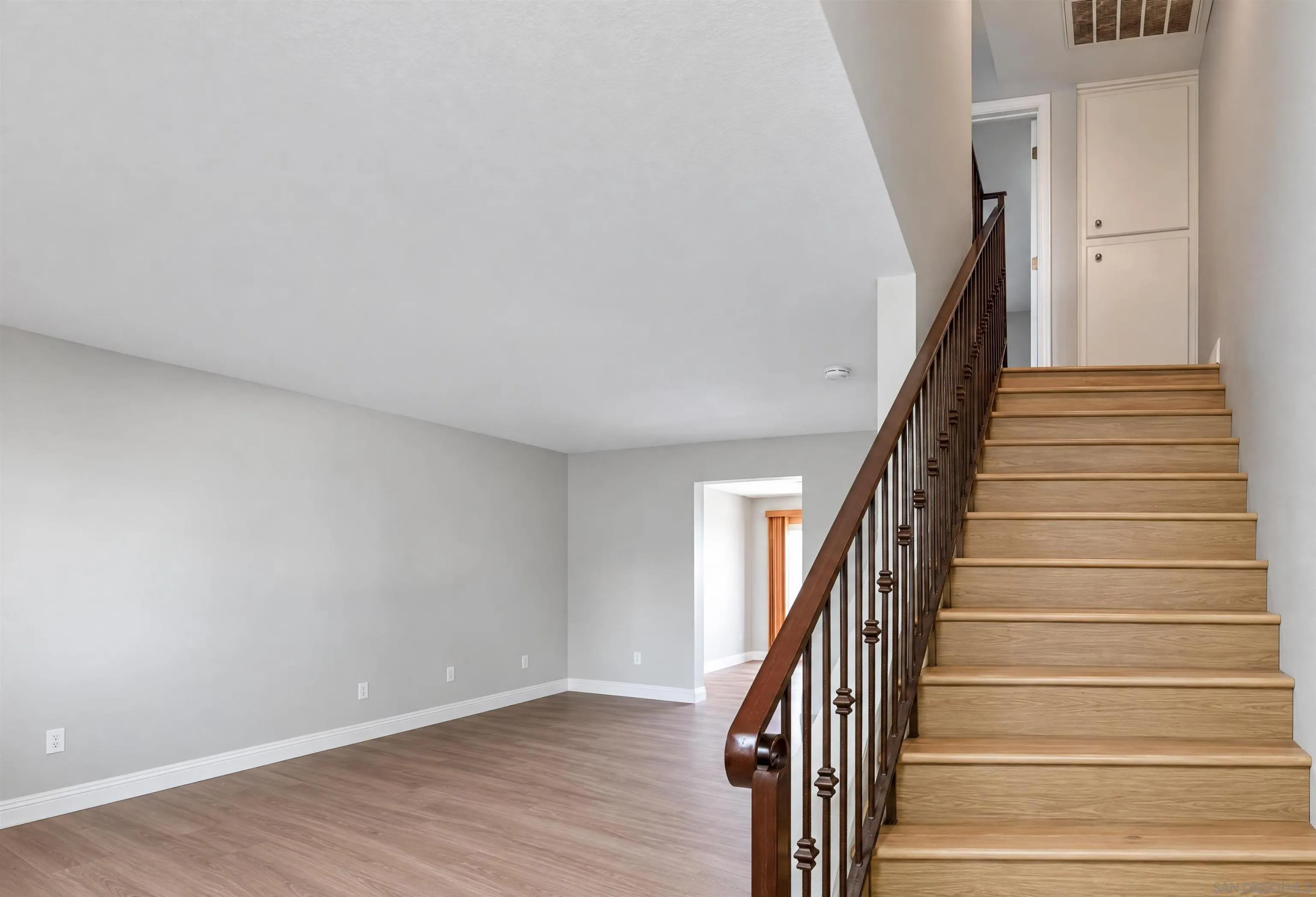 https://cdn.realtyfeed.com/cdn/127/260024721/a0627e0bdb7427a159e3a201909d17bc.webp