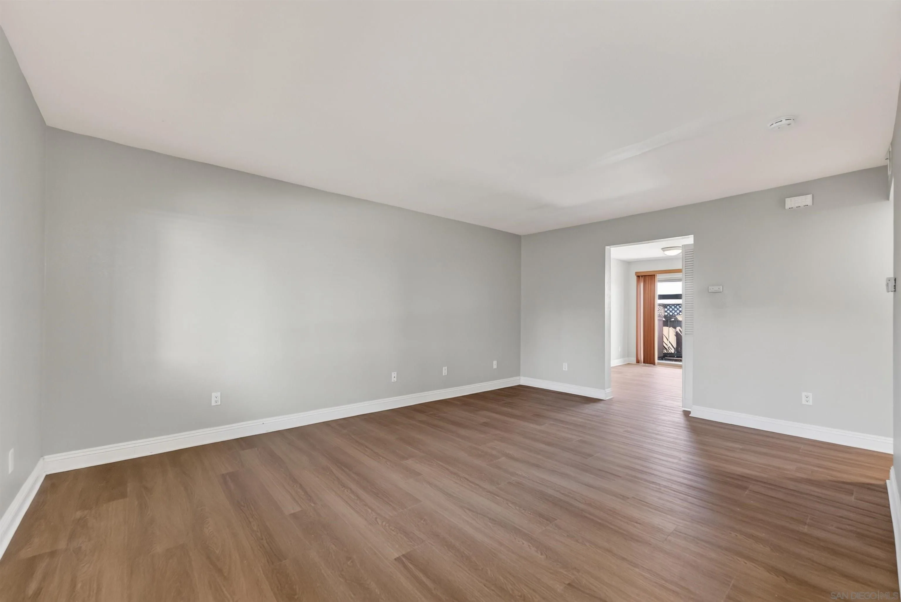https://cdn.realtyfeed.com/cdn/127/260024721/b1e78d47d0aa2584bb095f81584d6566.webp