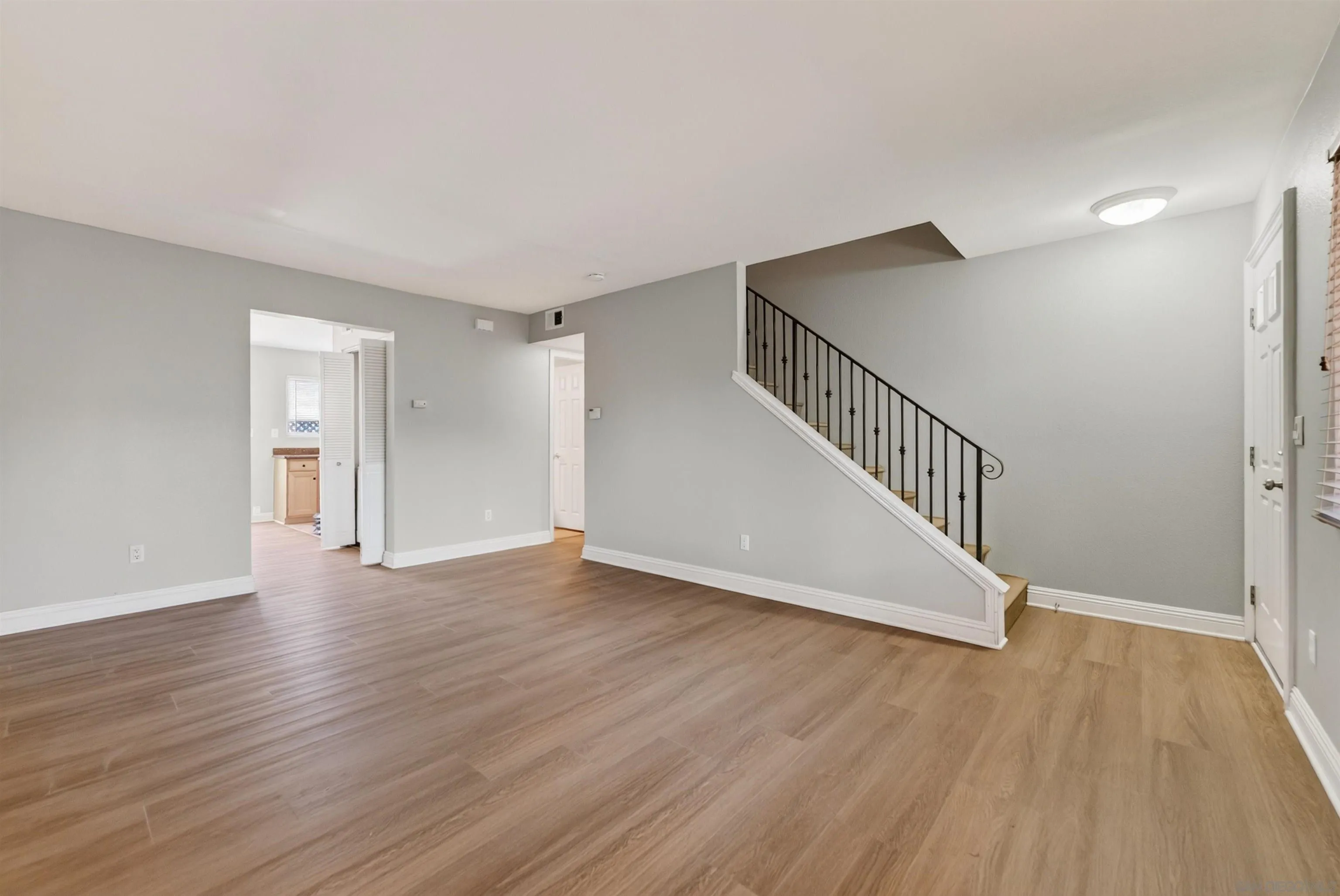 https://cdn.realtyfeed.com/cdn/127/260024721/cb98ca8f137f426d9e505ee223dcd604.webp