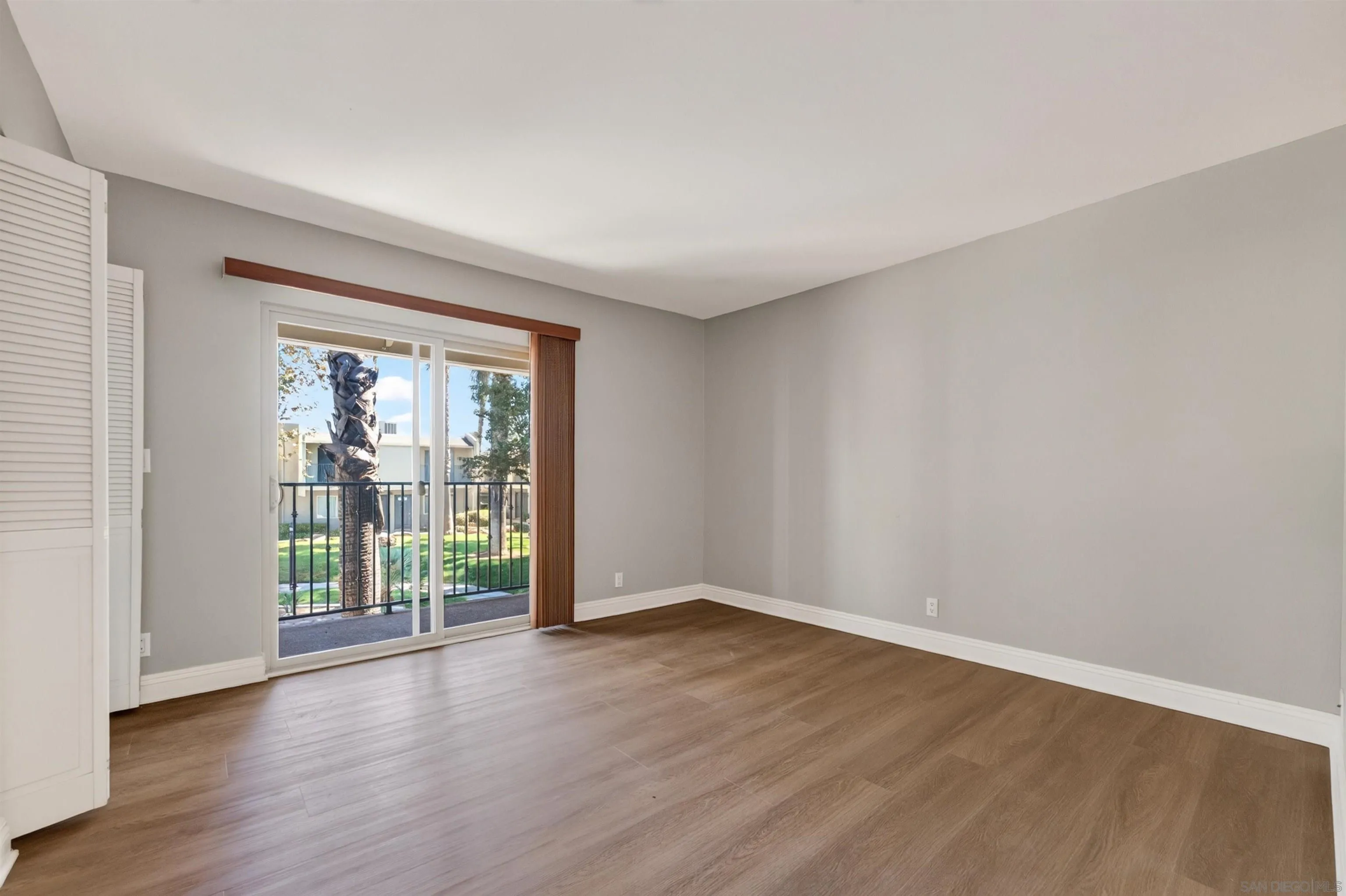 https://cdn.realtyfeed.com/cdn/127/260024721/f735a5ef1166d1c19ffa4abe5657083c.webp