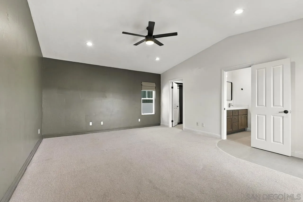 https://cdn.realtyfeed.com/cdn/127/260024727/081e52675e35f5de88f0032e15201b21.webp