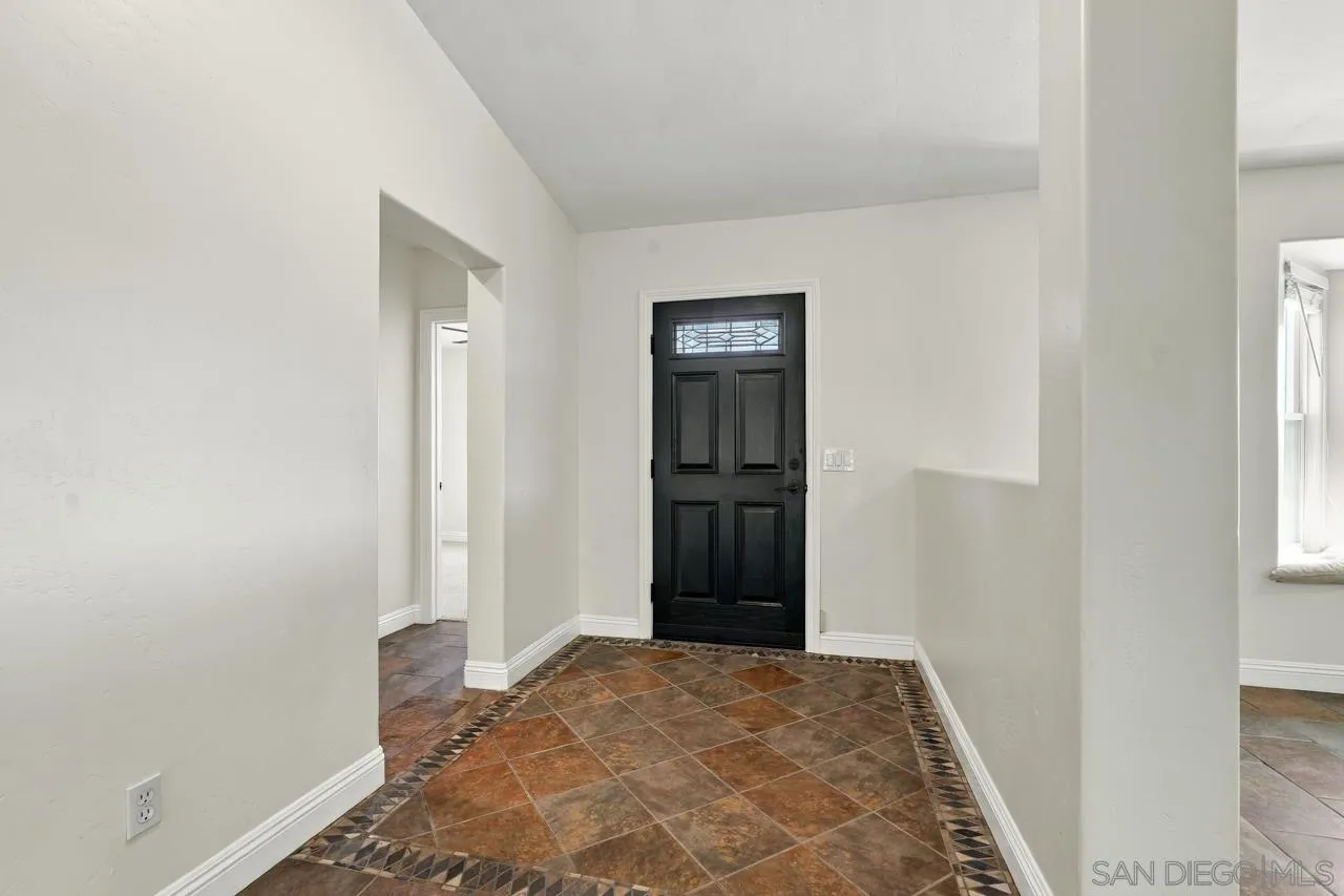 https://cdn.realtyfeed.com/cdn/127/260024727/6dbb403ff483cd8ead2346ccf18b49c4.webp