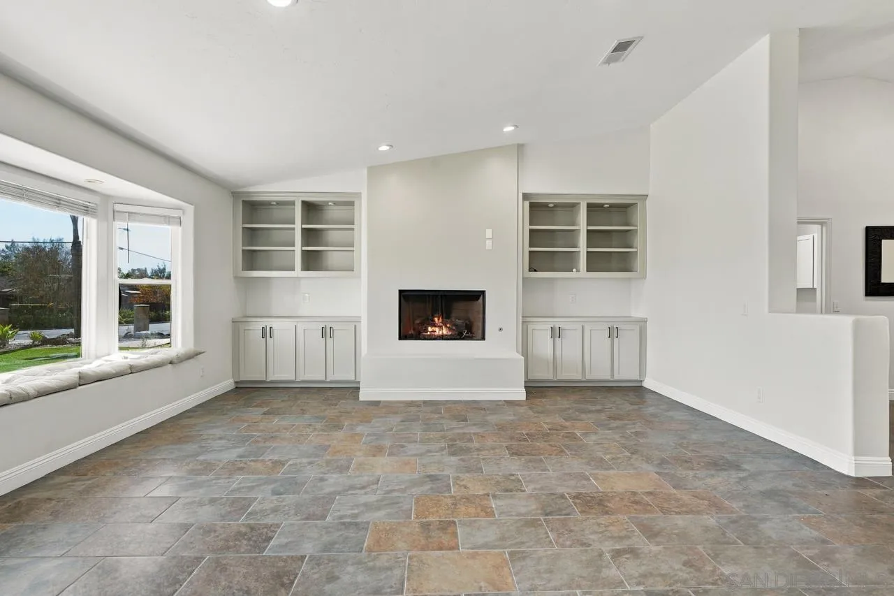 https://cdn.realtyfeed.com/cdn/127/260024727/79c8600c2b71d29bb9a31034e19fecf4.webp