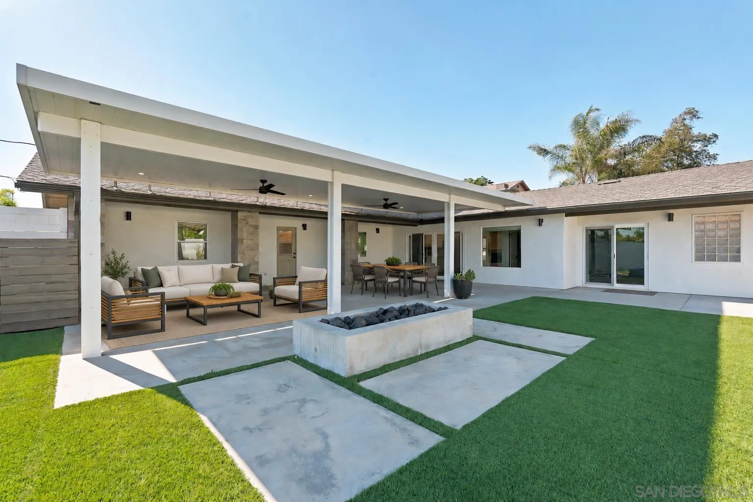 https://cdn.realtyfeed.com/cdn/127/260024727/e278cb500bb6c3d2a9f4048cac53c274.webp