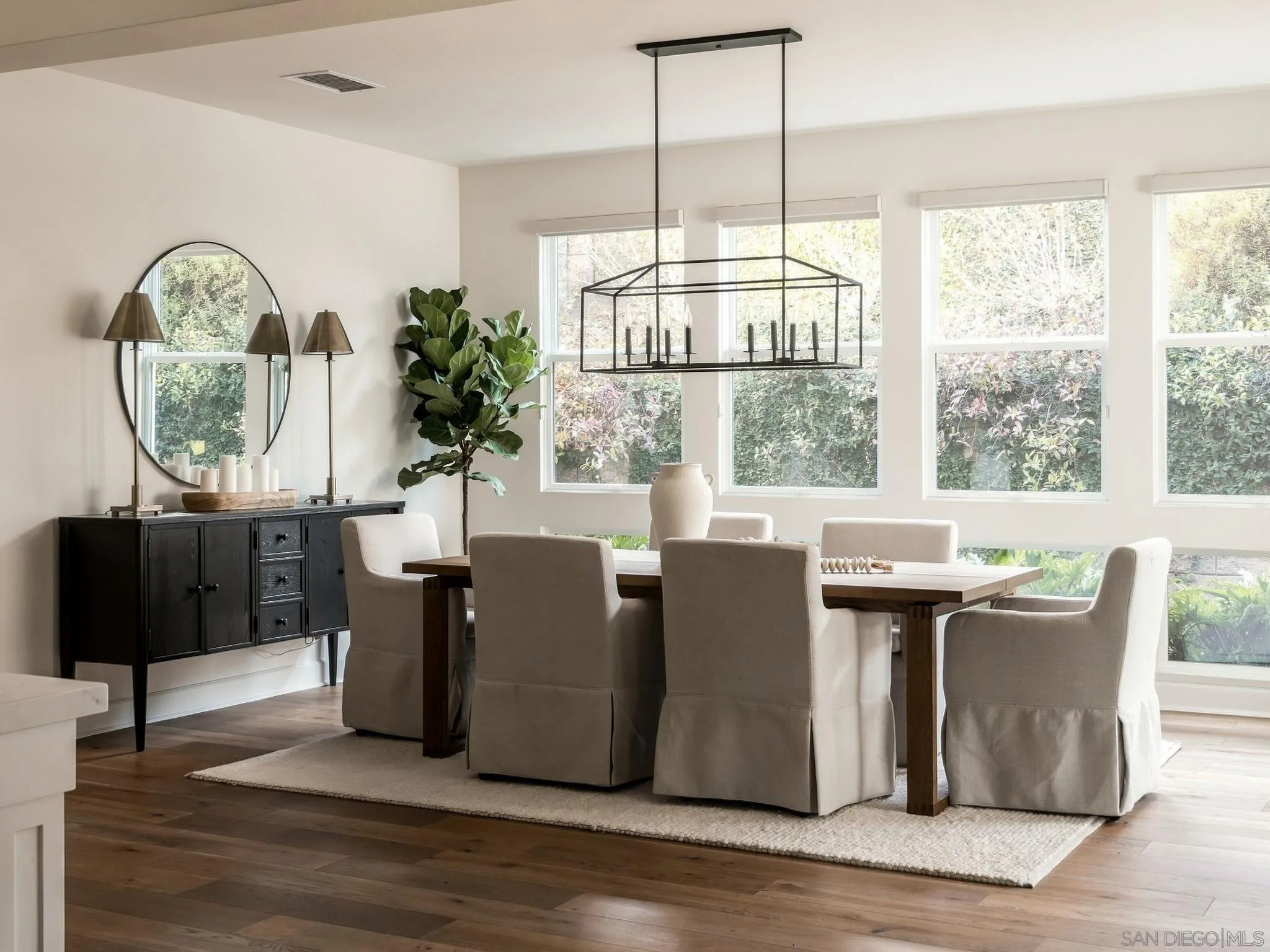 https://cdn.realtyfeed.com/cdn/127/260024736/85276bd2c79662ddb78092a163dafe96.webp