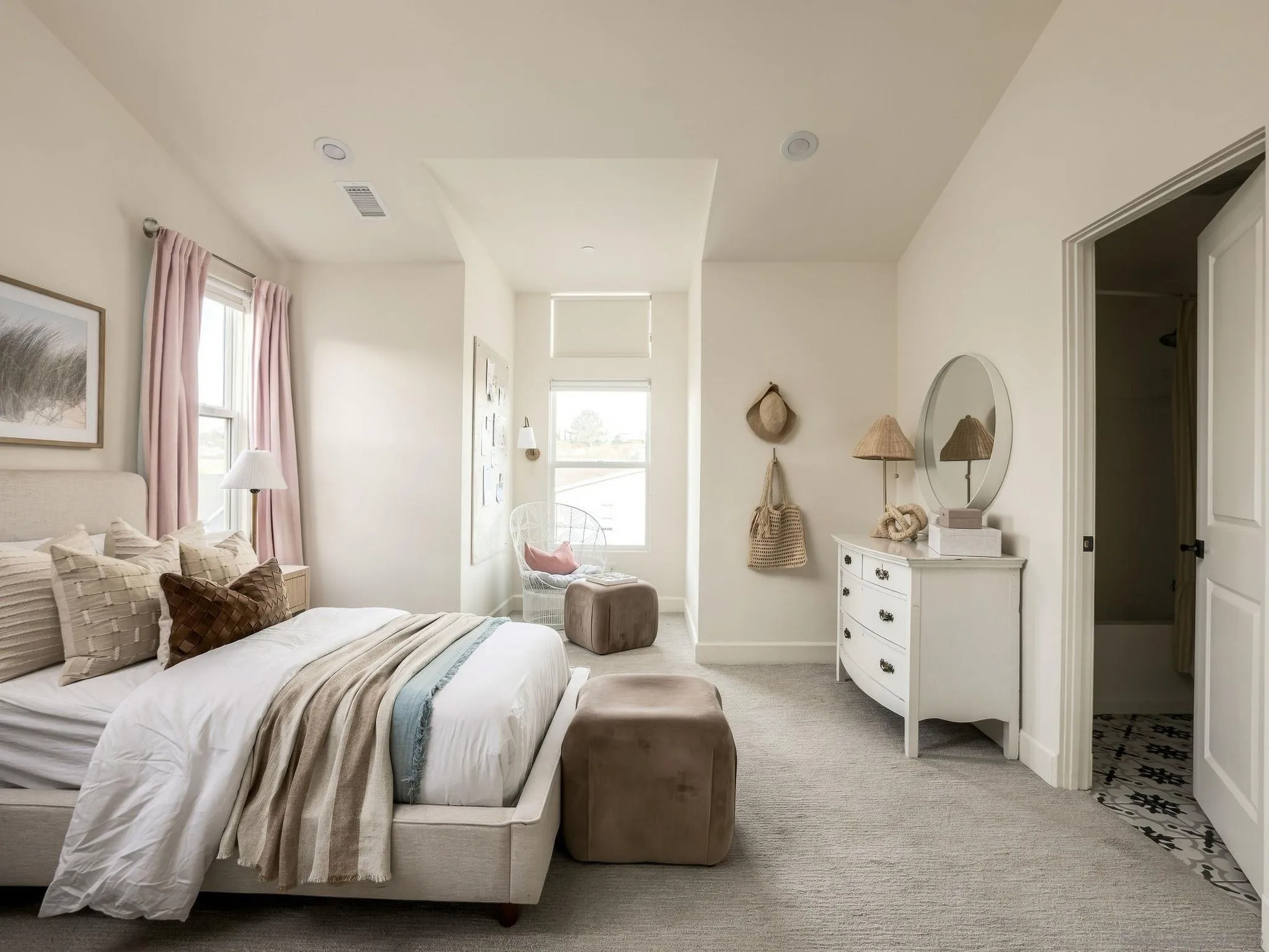 https://cdn.realtyfeed.com/cdn/127/260024736/8a05f8025df3373bd8afe9a7b042f602.webp