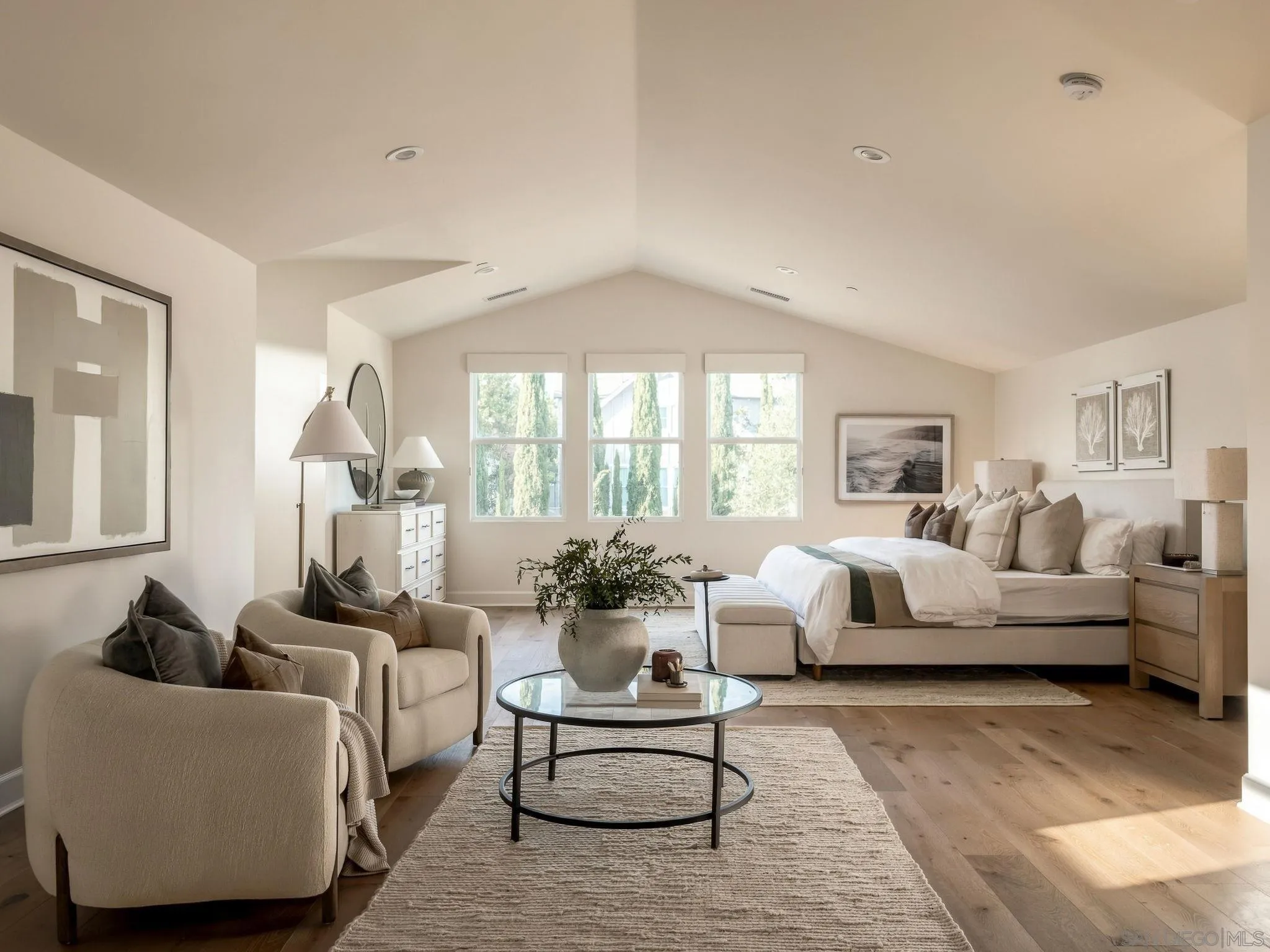 https://cdn.realtyfeed.com/cdn/127/260024736/96eca1bfc8dbb1a198252933ba51e114.webp