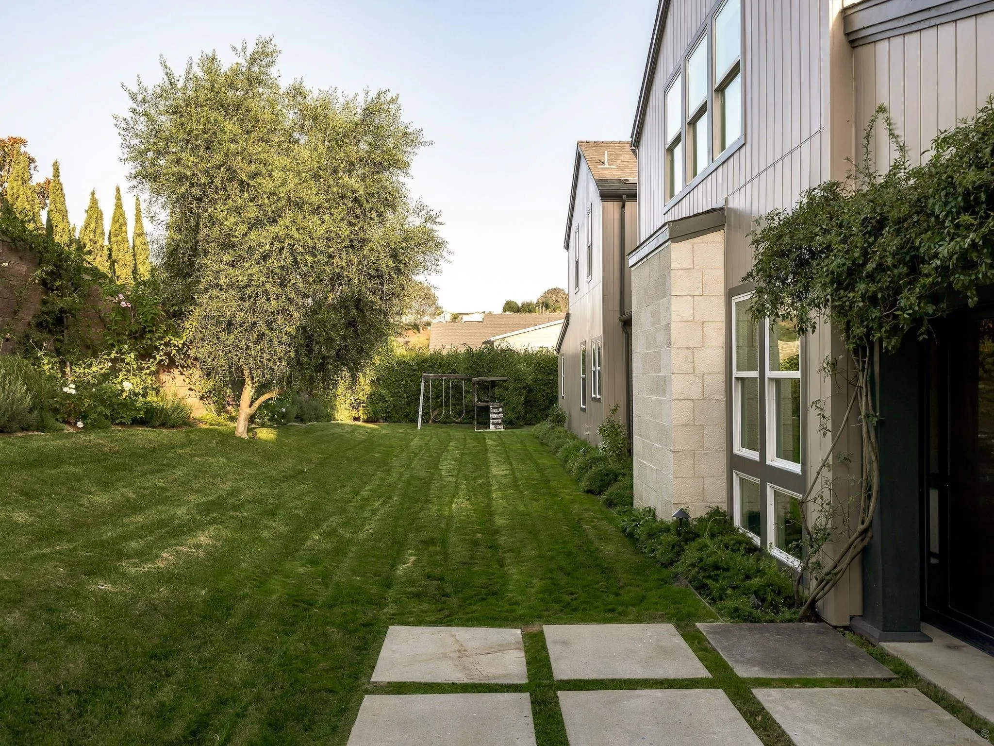 https://cdn.realtyfeed.com/cdn/127/260024736/add2687591d8cf8a162c84dffc9cb390.webp