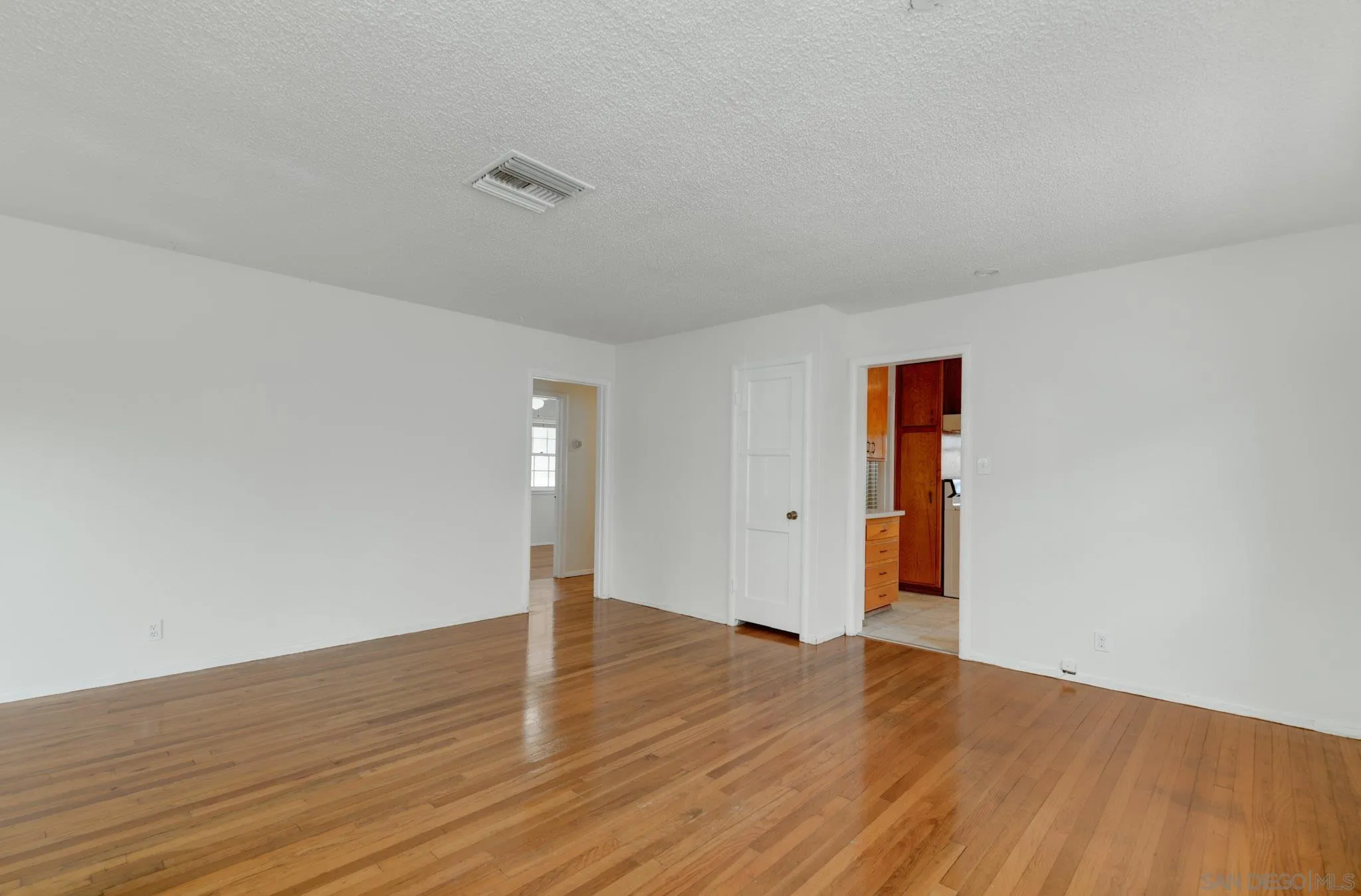 242 G, Coronado, CA 92118 242 G, Coronado, CA 92118