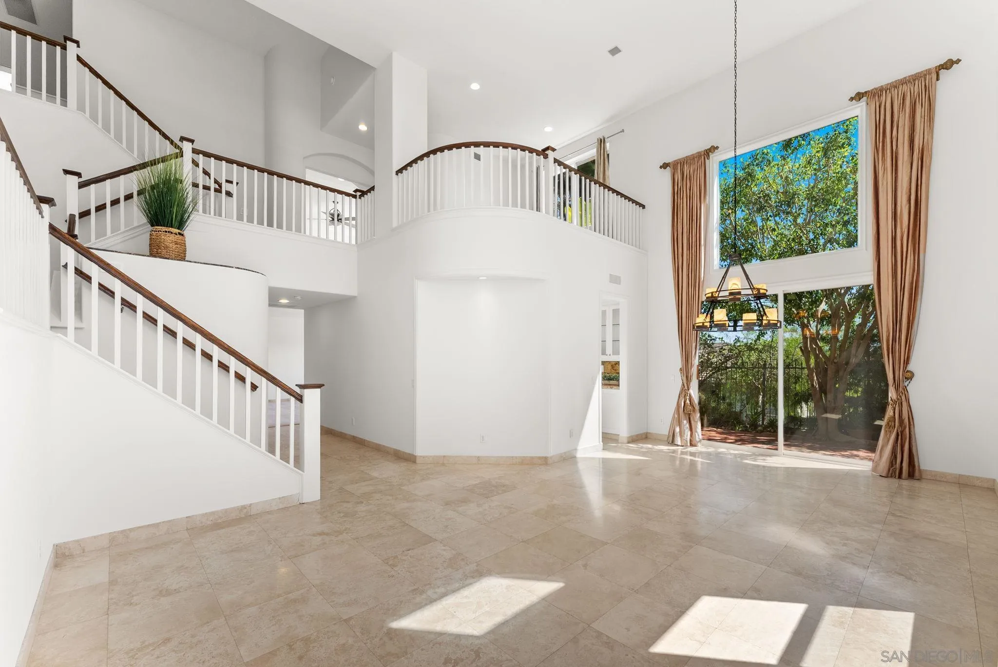 6055 Hillpointe Row, La Jolla, CA 92037, photo 15