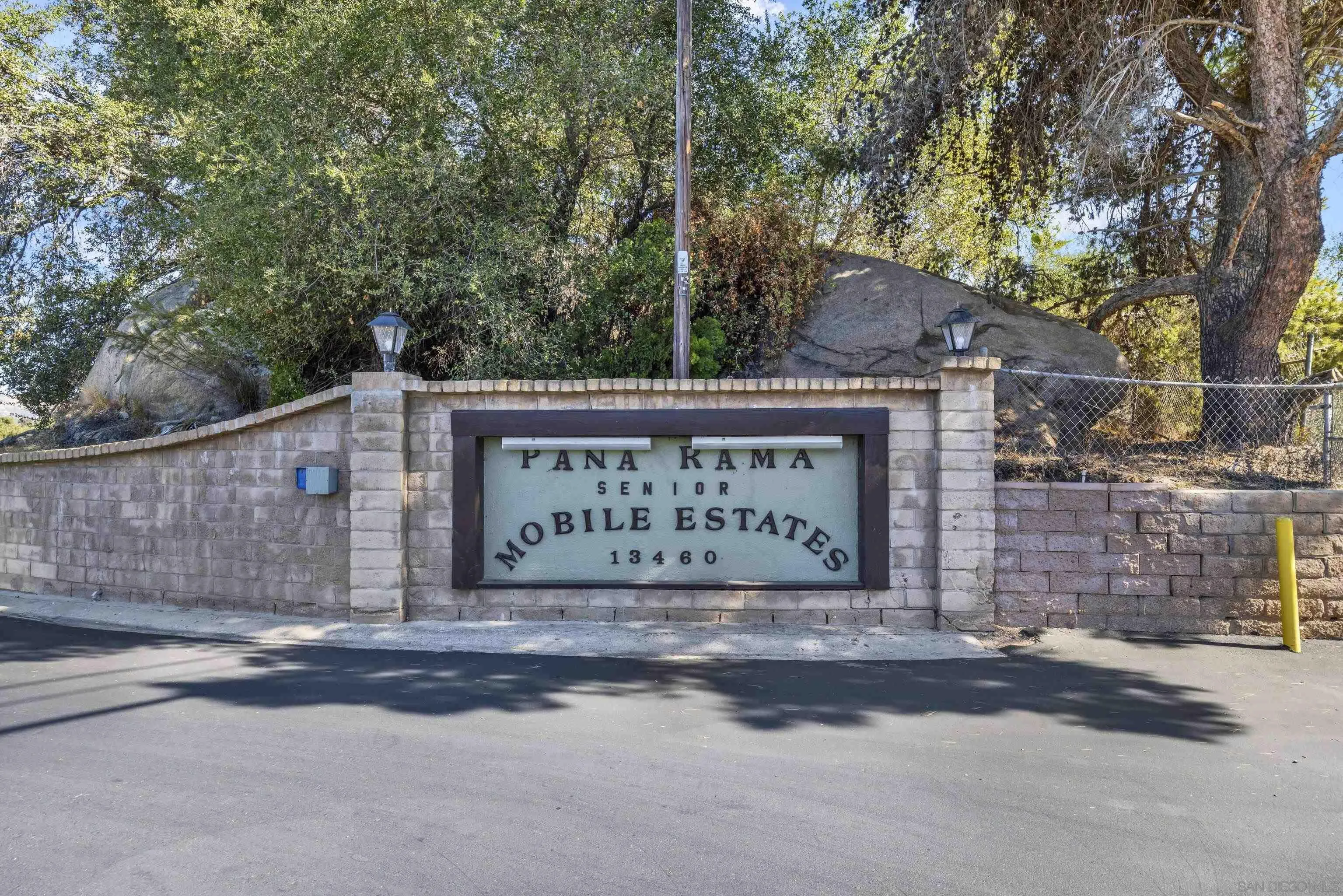 https://cdn.realtyfeed.com/cdn/127/260024764/4d0b5680e72d092dc686e5a7985f91b5.webp