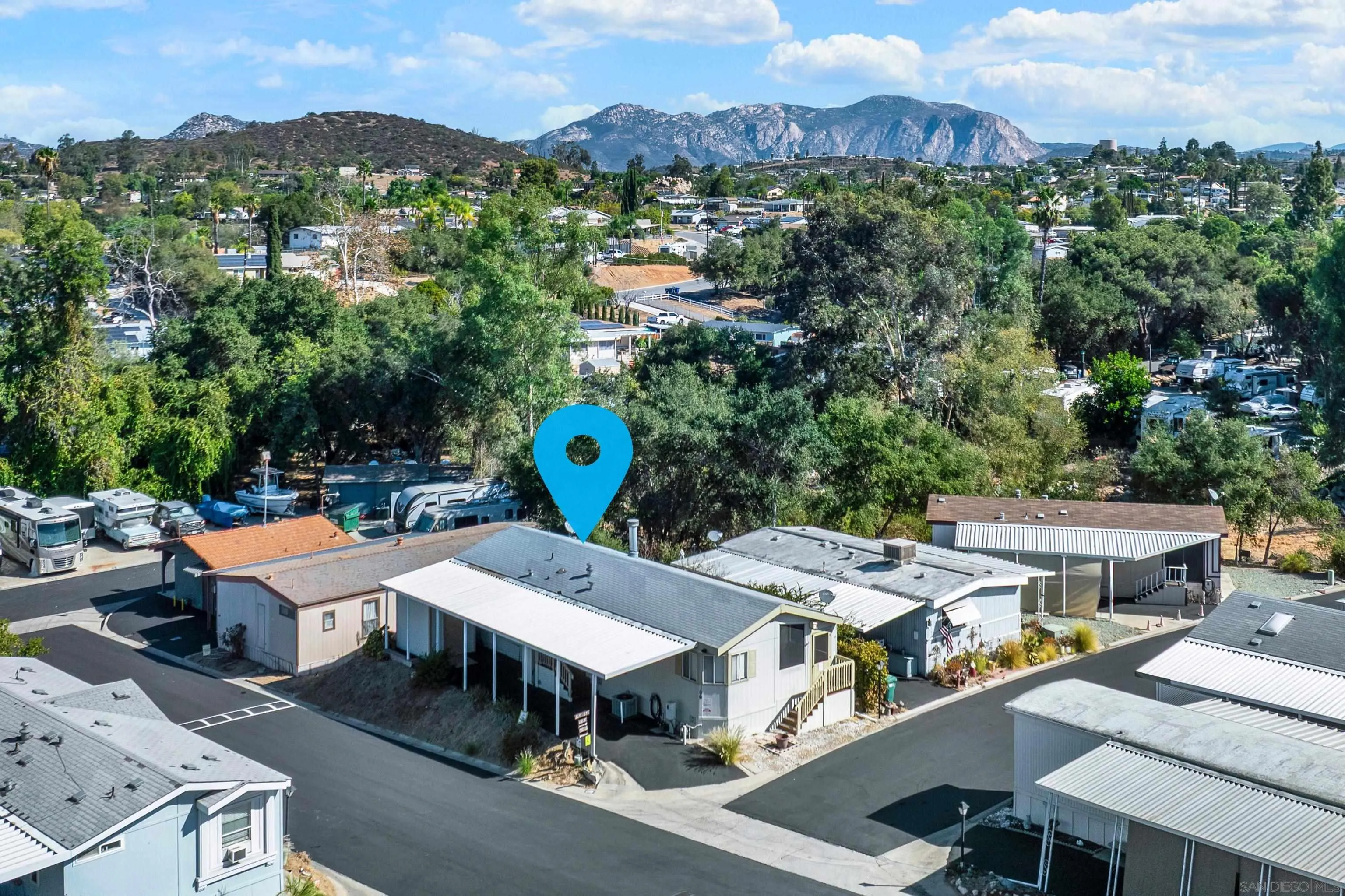 https://cdn.realtyfeed.com/cdn/127/260024764/9bdecc814d32a488e16ef5436bdc6bb4.webp