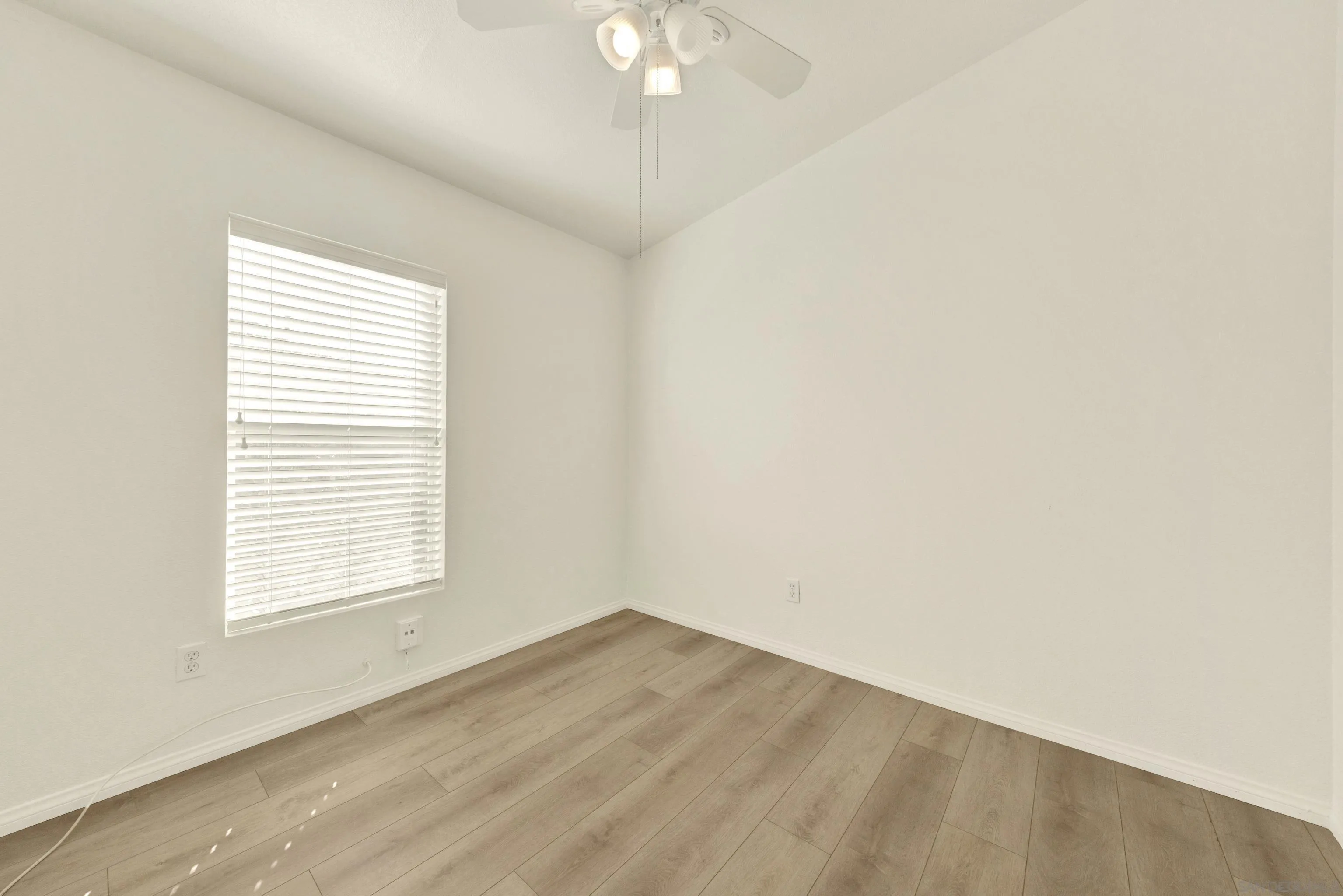 https://cdn.realtyfeed.com/cdn/127/260024764/cdecf453492556668eb485f12eca5c05.webp