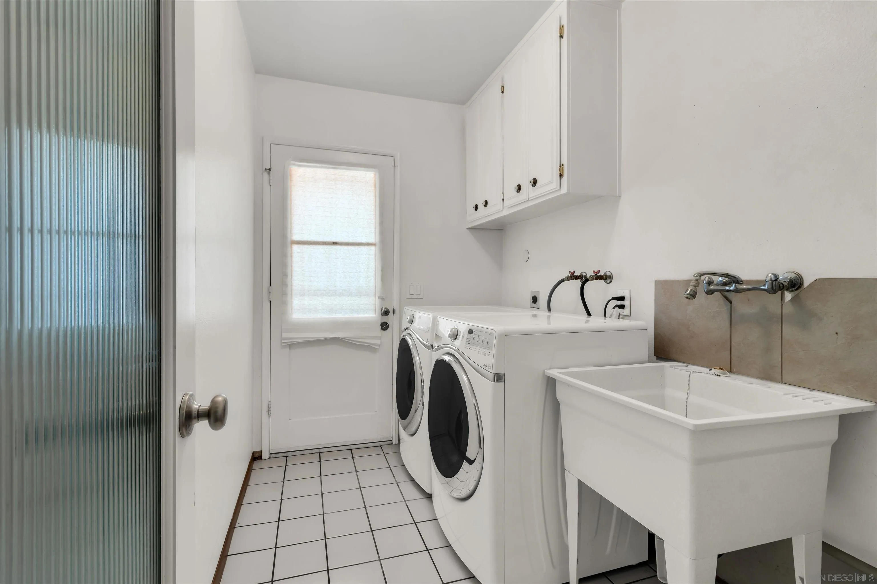 https://cdn.realtyfeed.com/cdn/127/260024773/06f6ab1b7bbfe8def06b572807d88235.webp