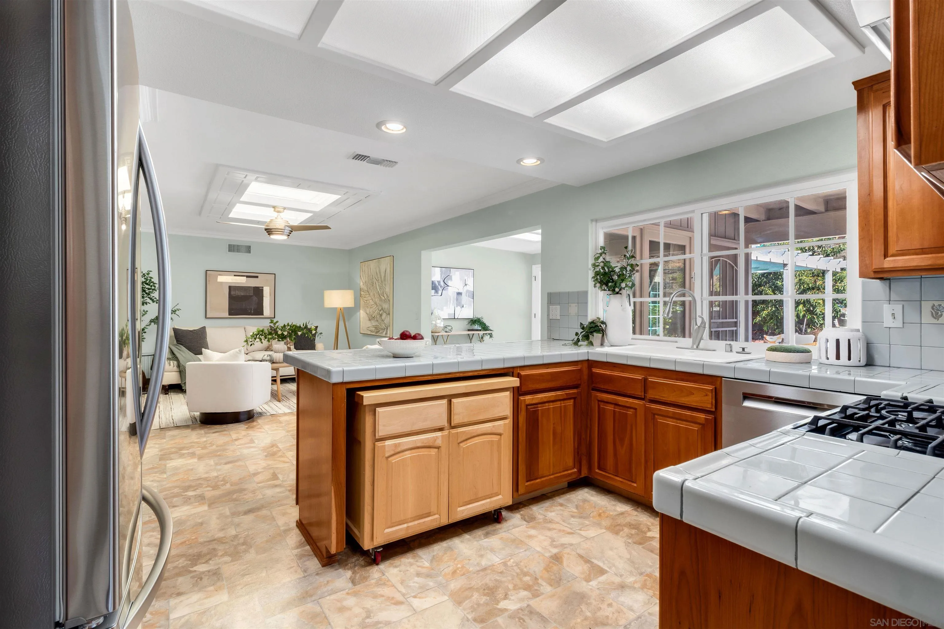 https://cdn.realtyfeed.com/cdn/127/260024773/4863a56890abc20607fd19c5aa5e6f34.webp