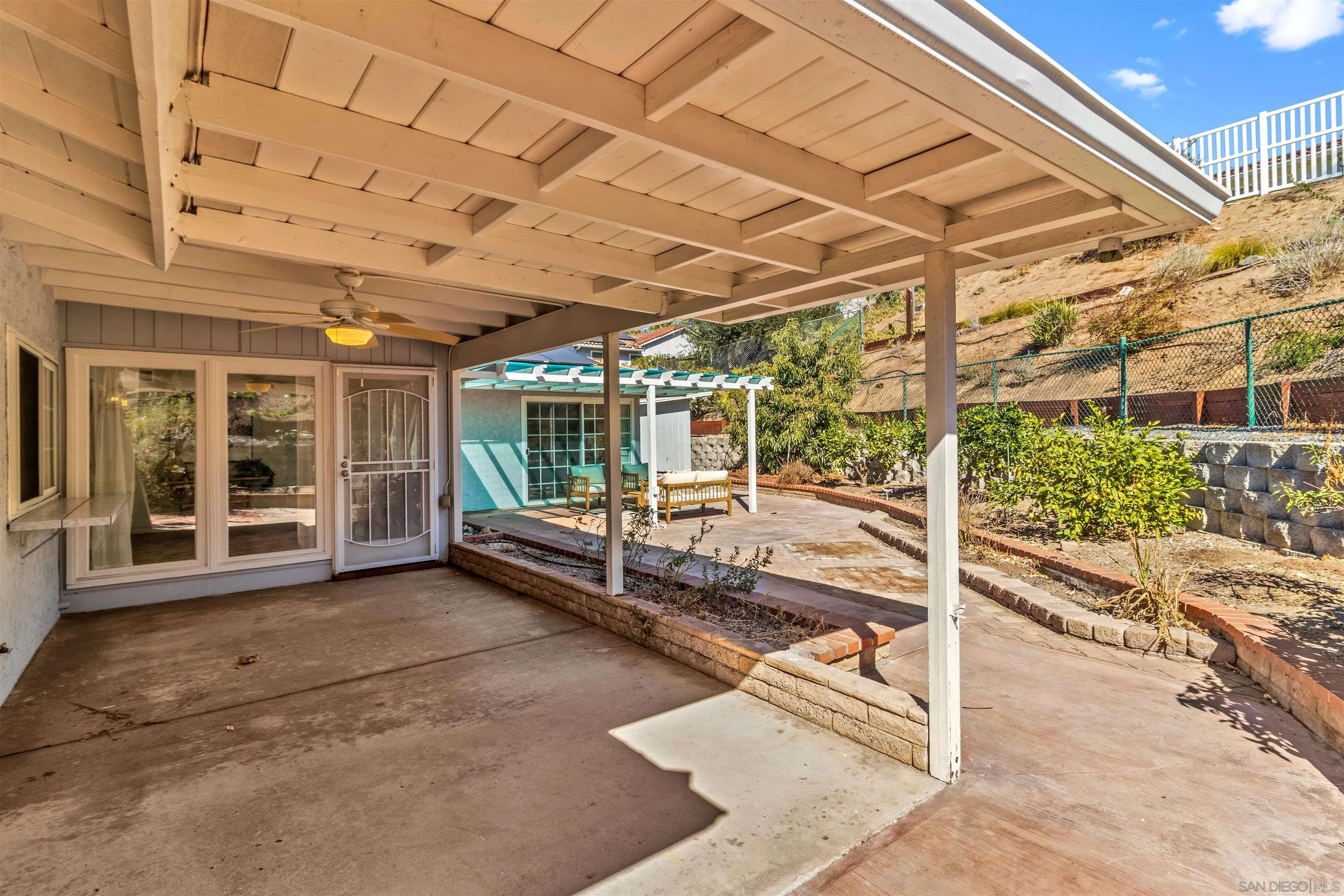 https://cdn.realtyfeed.com/cdn/127/260024773/e74381b24279f33a383408894f68fbda.webp