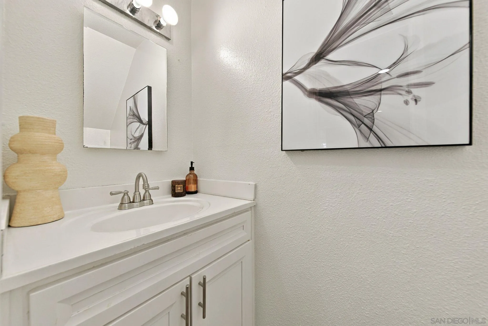 https://cdn.realtyfeed.com/cdn/127/260024780/72af2dde42553293065120ce12cd5a78.webp