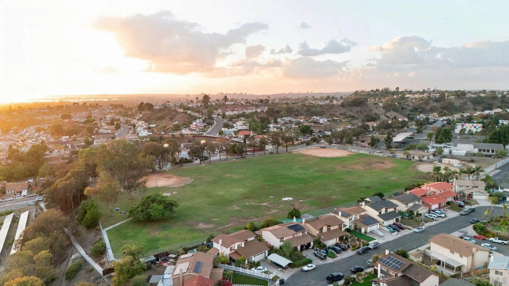 https://cdn.realtyfeed.com/cdn/127/260024780/b0363611a4ab572a92a3099703e2a25f.webp