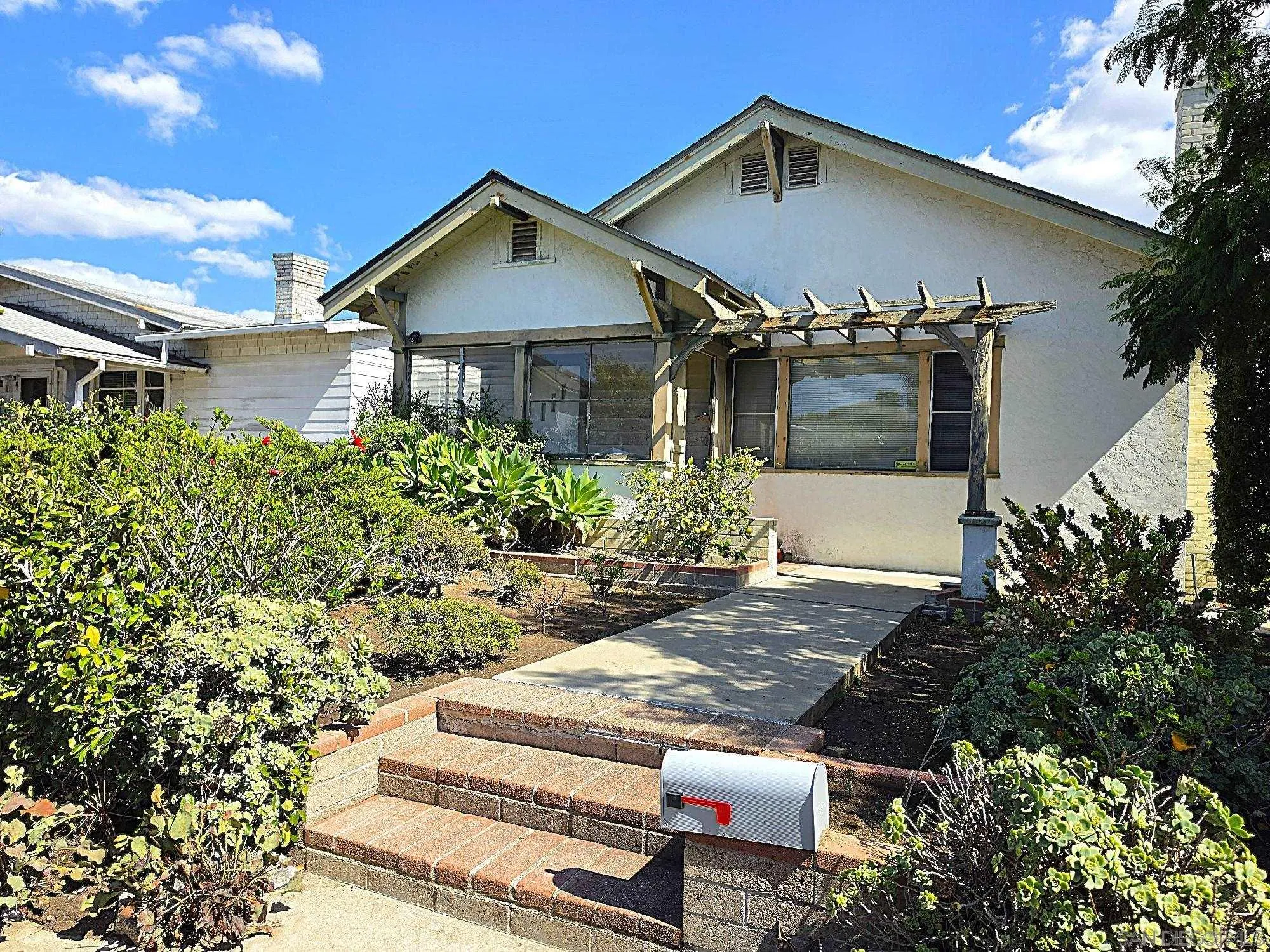 2911 Dale St, San Diego CA 92104