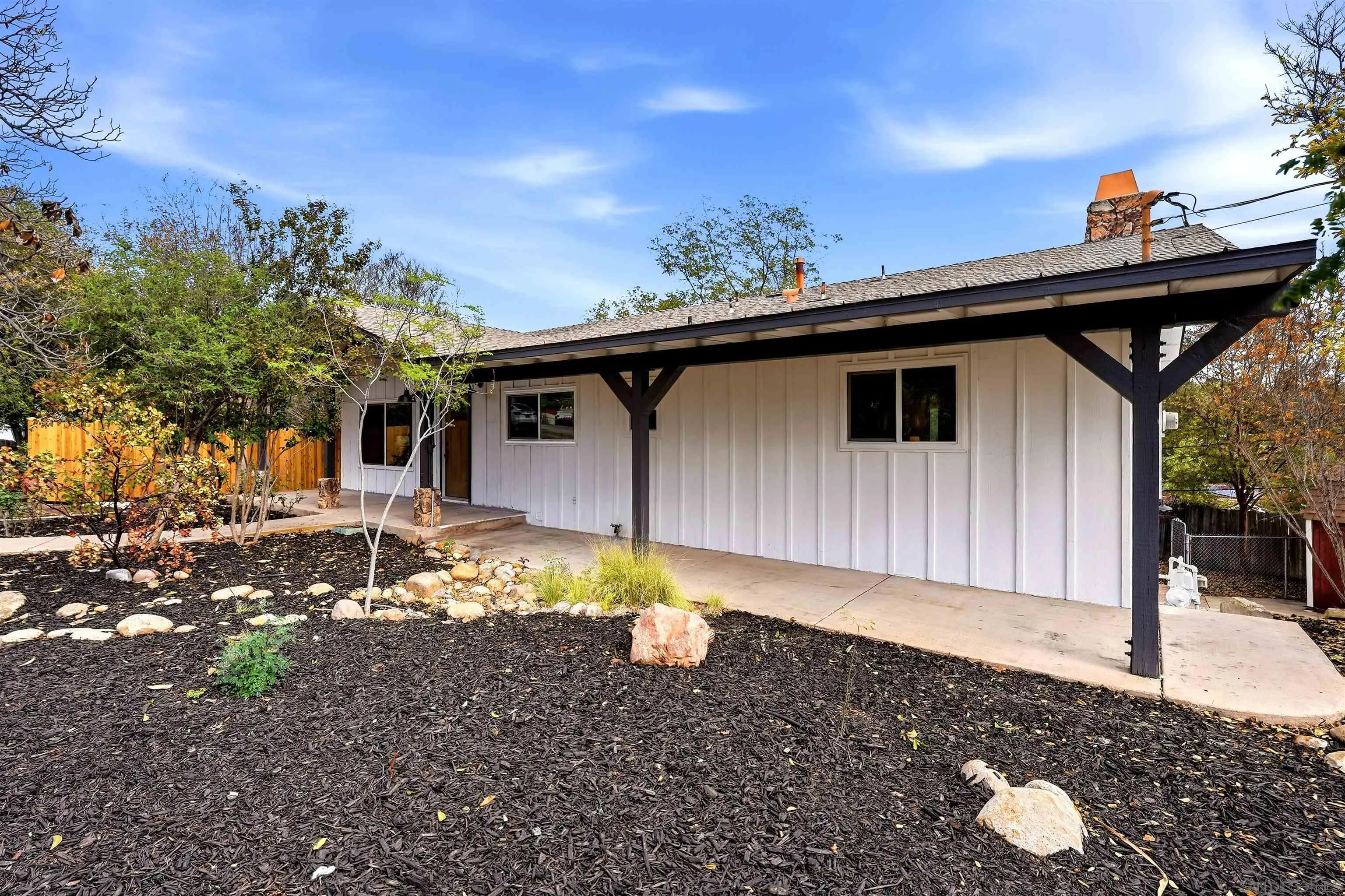https://cdn.realtyfeed.com/cdn/127/260024788/15d329218cfa4a9e4b5150f5fbb7efdb.webp