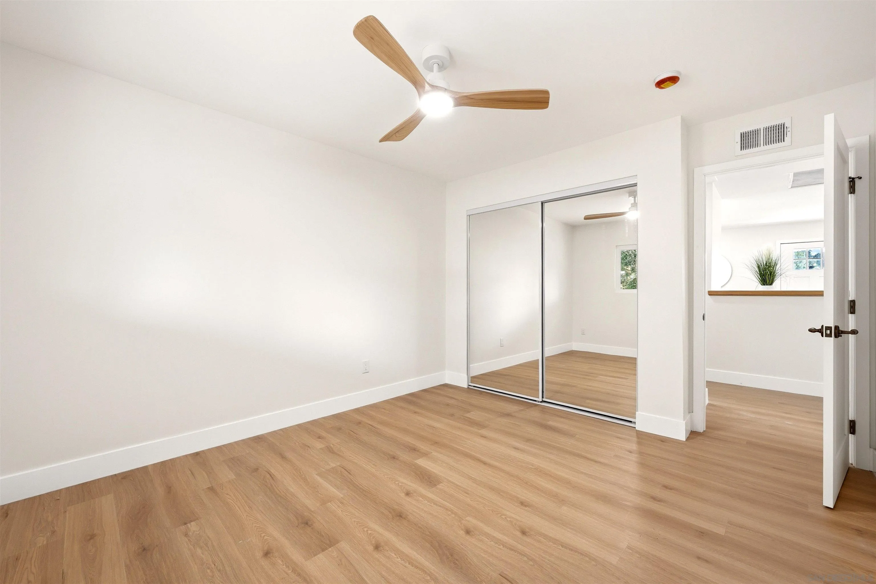 https://cdn.realtyfeed.com/cdn/127/260024788/30c5755992b49d5753ef462e60538b86.webp