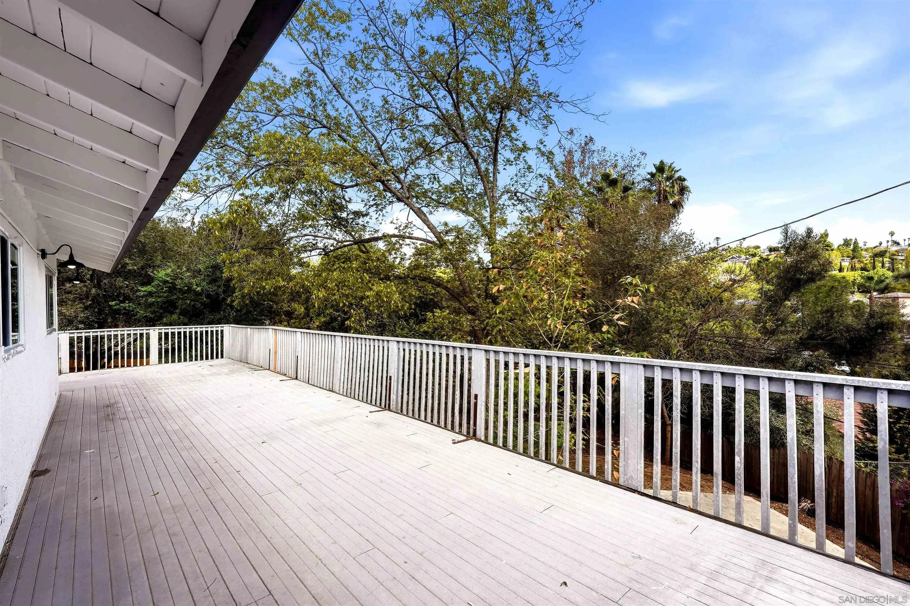 https://cdn.realtyfeed.com/cdn/127/260024788/4cd1751e039fe321394c66a2d53e9bb2.webp