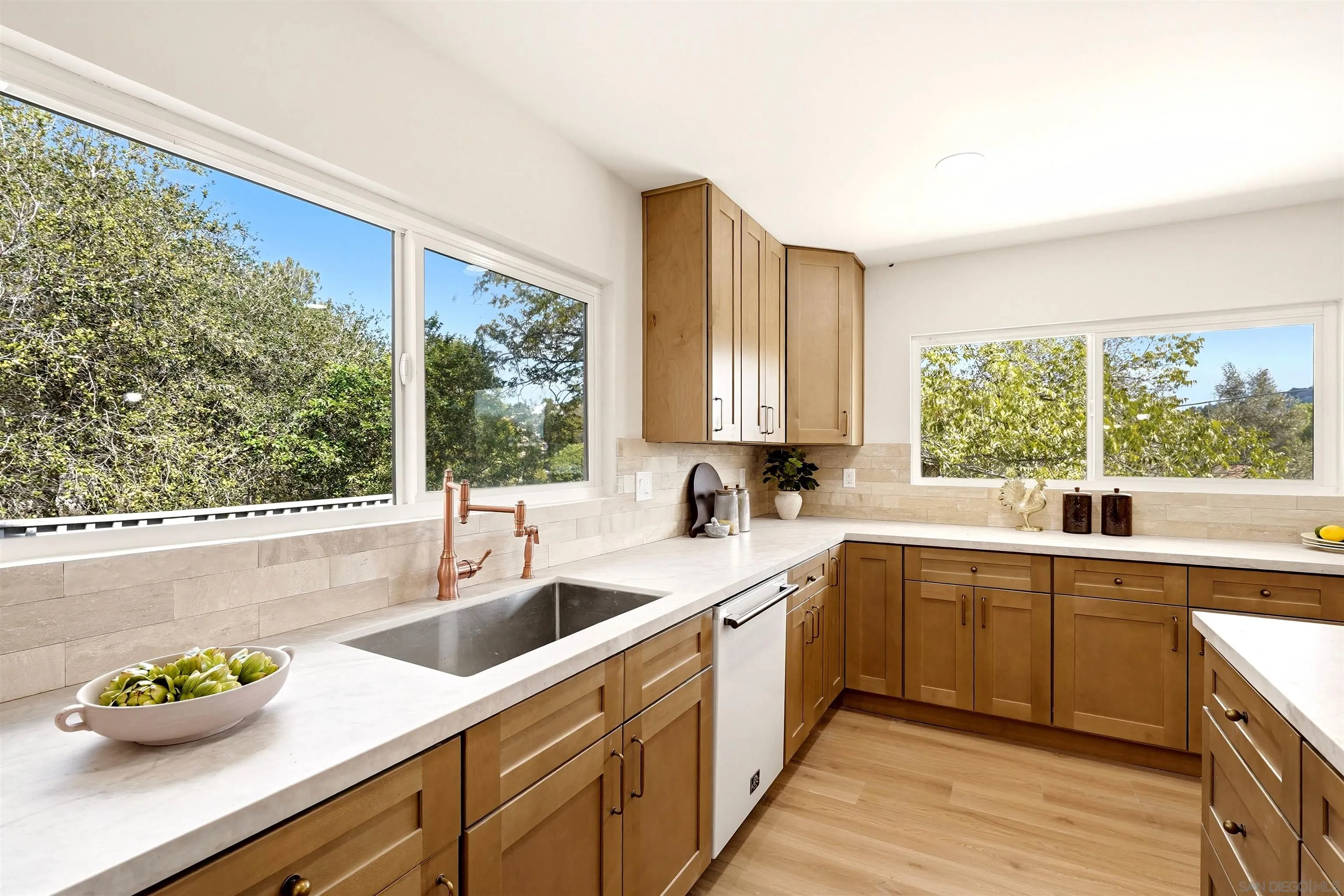 https://cdn.realtyfeed.com/cdn/127/260024788/8a149a746dfdf2b559f69870a473ea44.webp