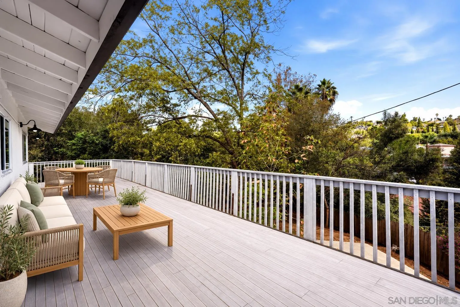 https://cdn.realtyfeed.com/cdn/127/260024788/c126b5e17a1e9a44c15adcbfe3d20c6e.webp