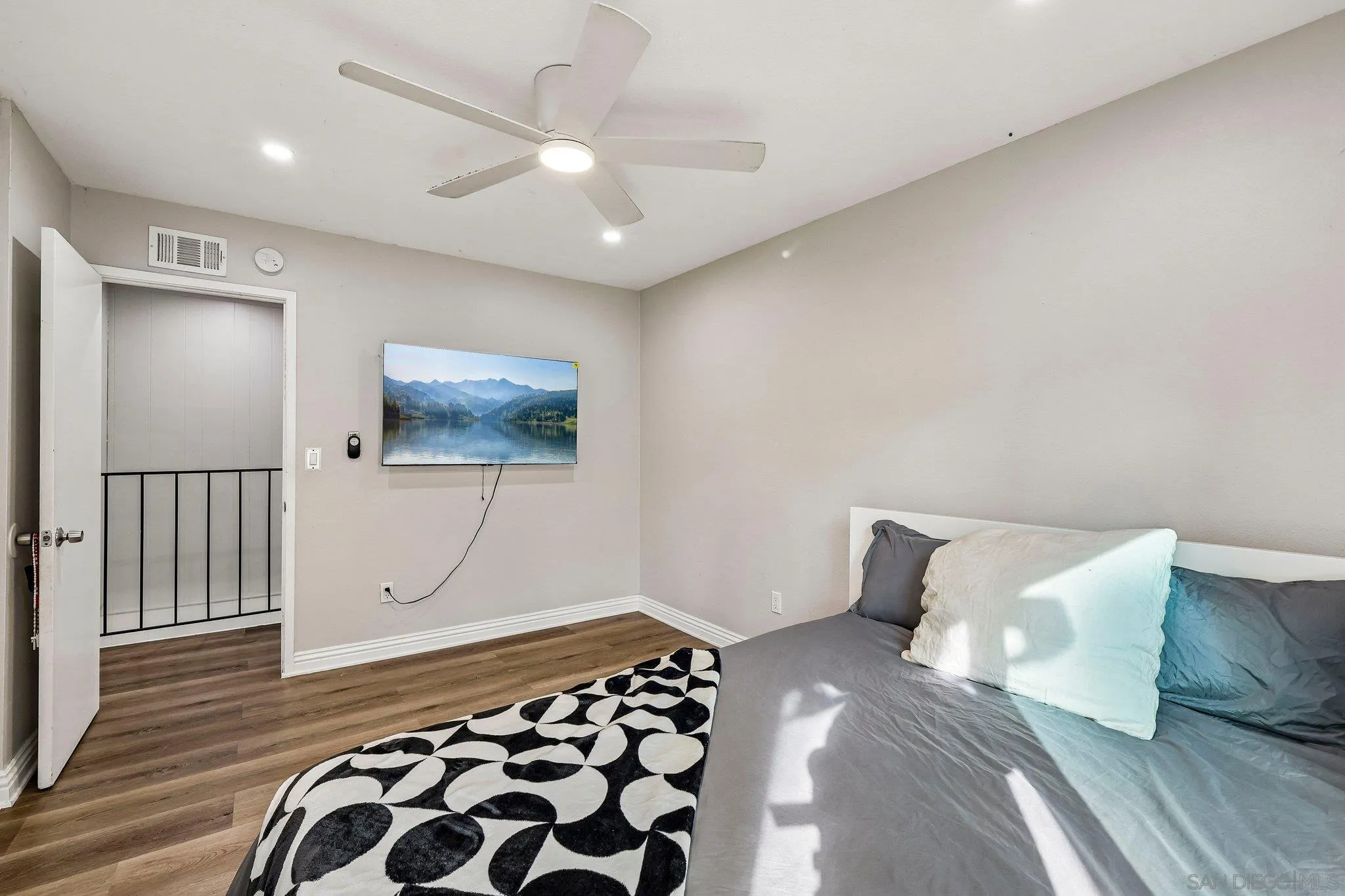 https://cdn.realtyfeed.com/cdn/127/260024793/2a97c0ec44d6f63519f3ca7e37aba2de.webp